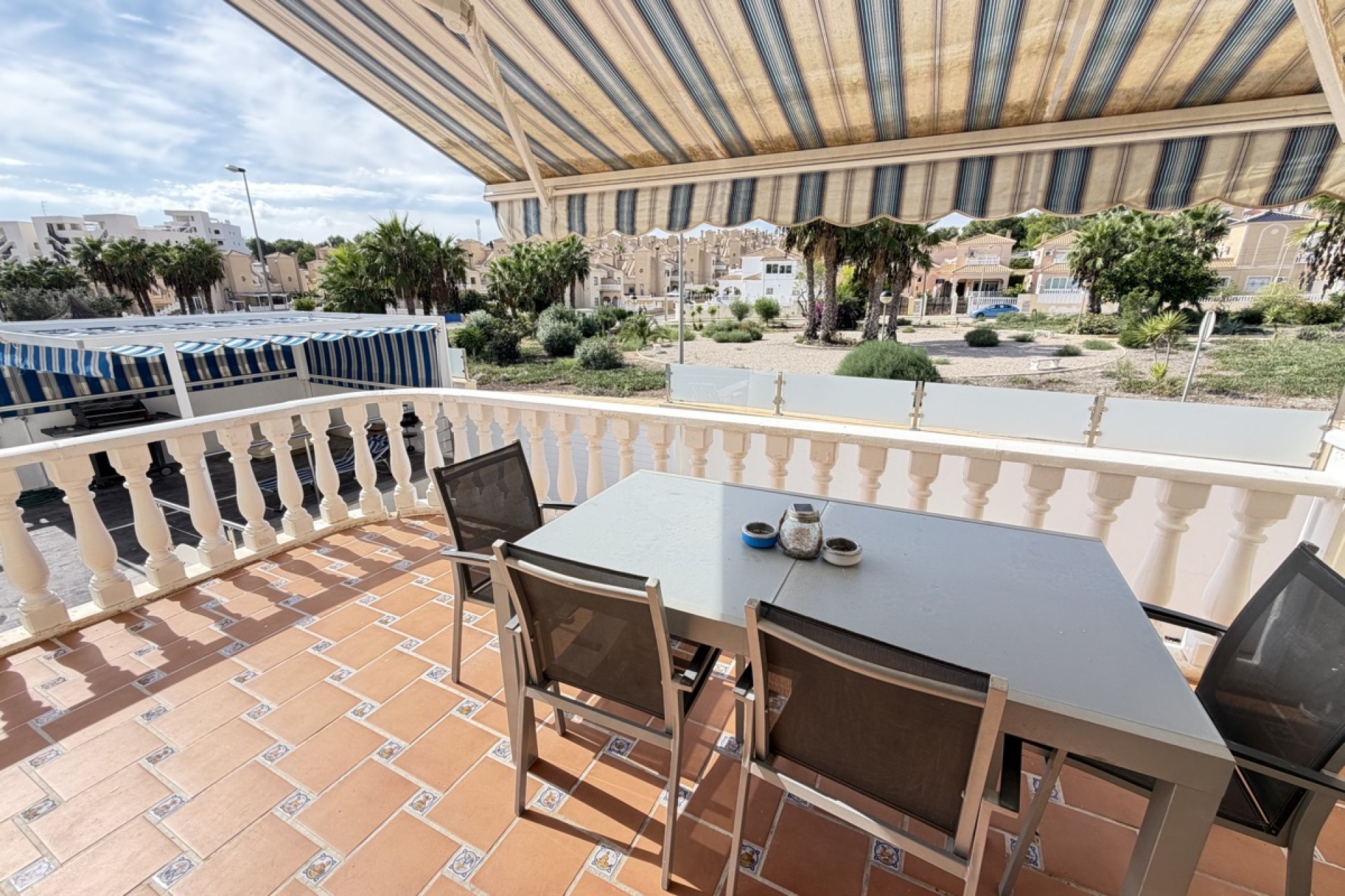 Resale - Villa -
Orihuela Costa - El Galan