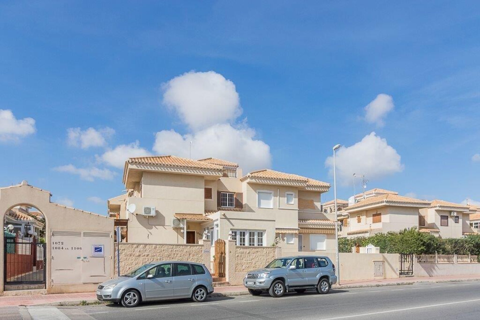 Resale - Villa -
Orihuela Costa - La Zenia- Orihuela costa