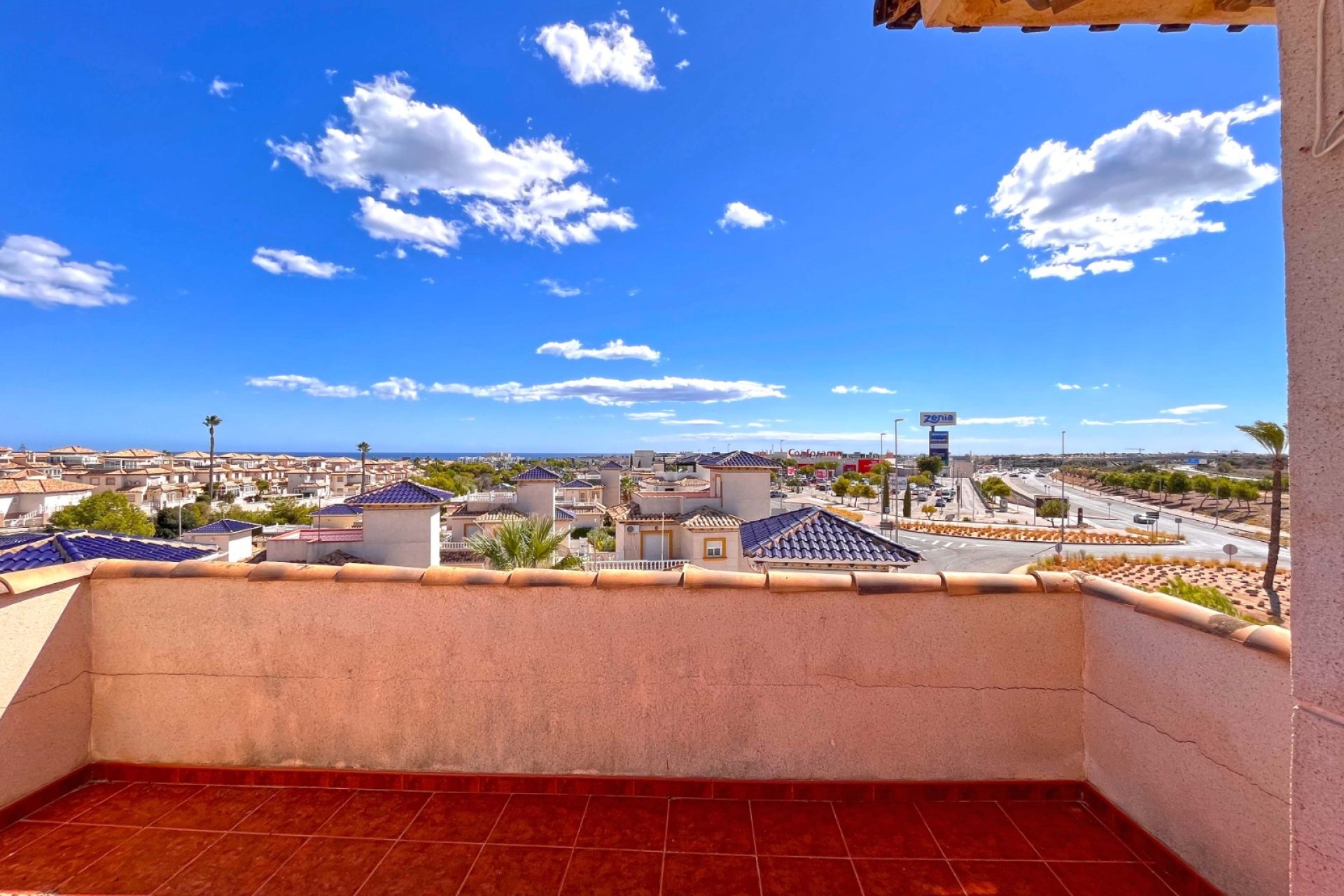 Resale - Villa -
Orihuela Costa - La Zenia