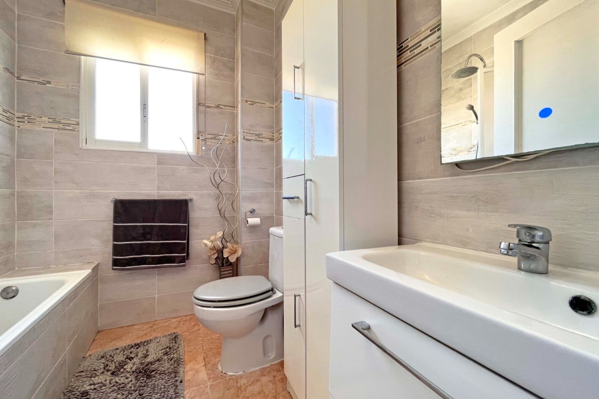 Resale - Villa -
Orihuela Costa - La Zenia