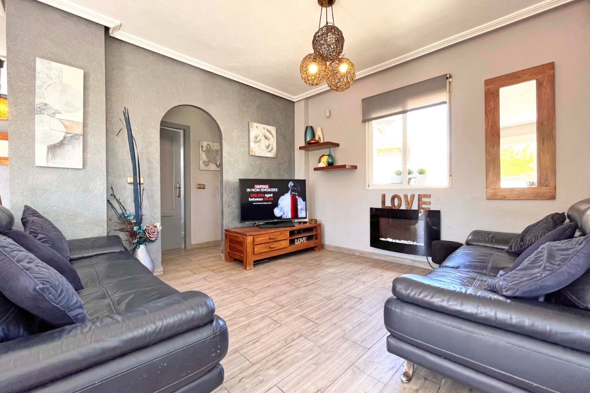 Resale - Villa -
Orihuela Costa - La Zenia