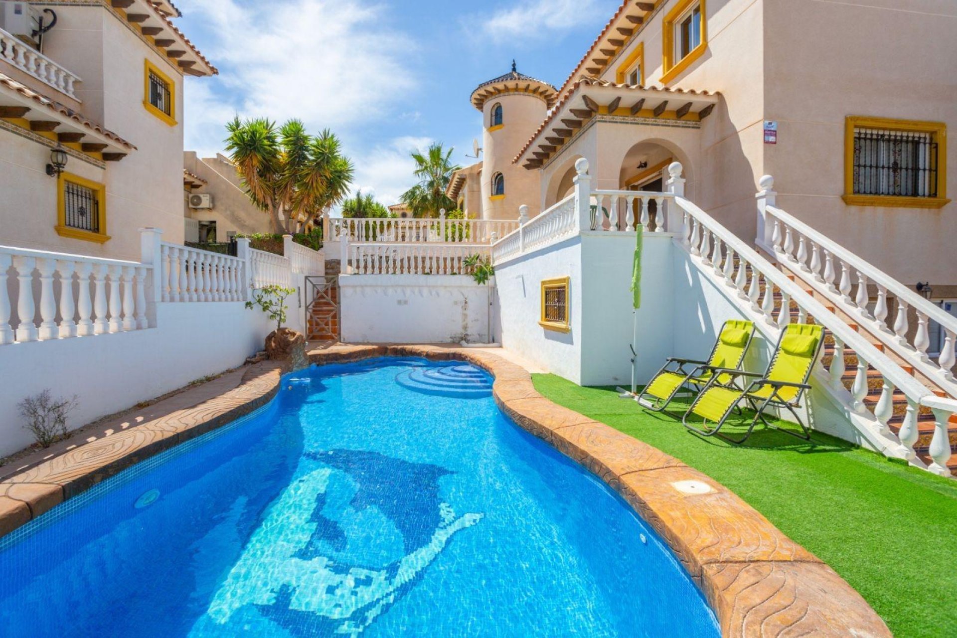 Resale - Villa -
Orihuela Costa - La Zenia