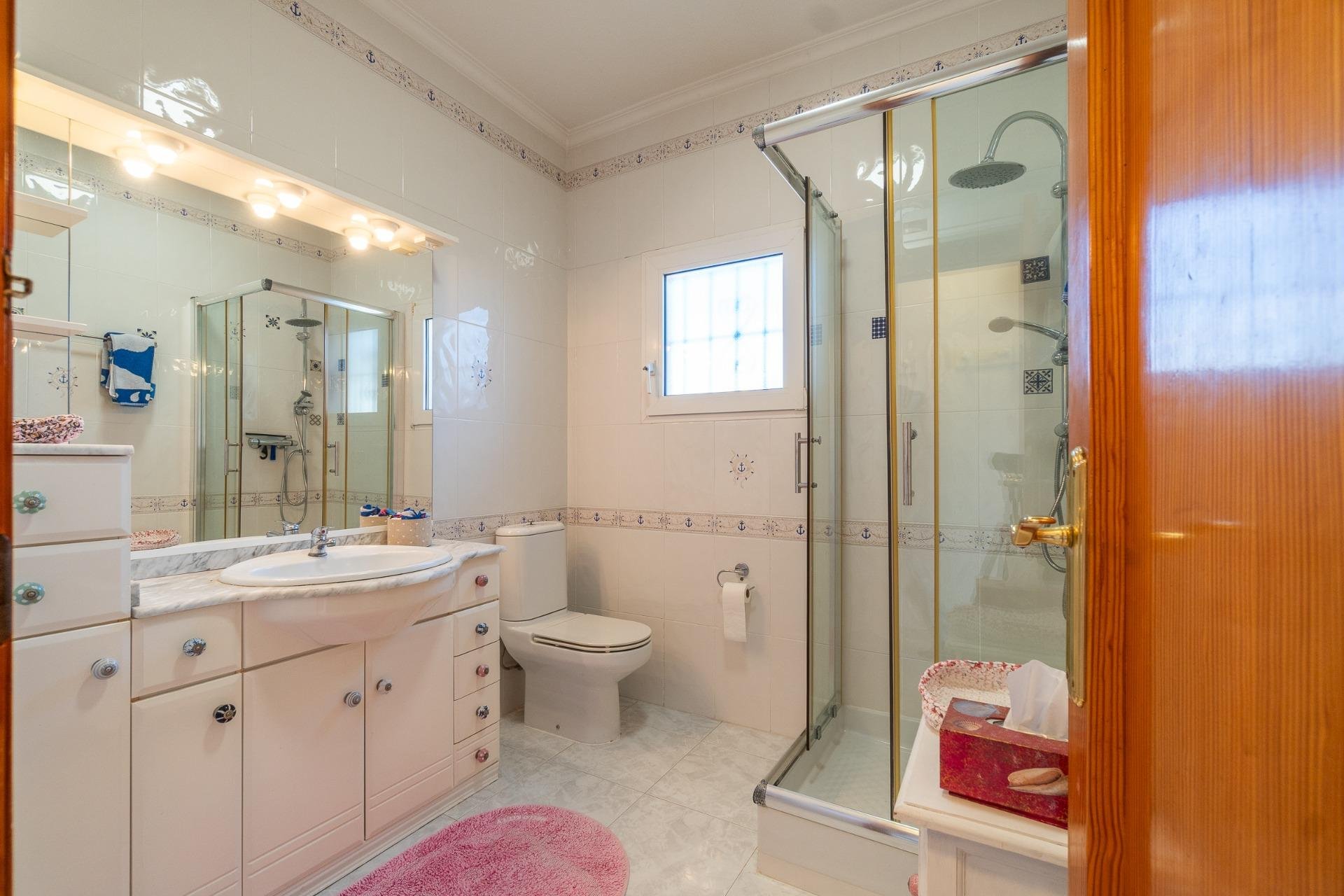 Resale - Villa -
Orihuela Costa - La Zenia