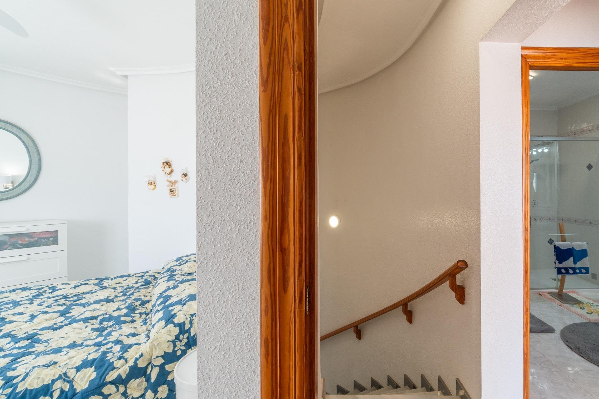 Resale - Villa -
Orihuela Costa - La Zenia