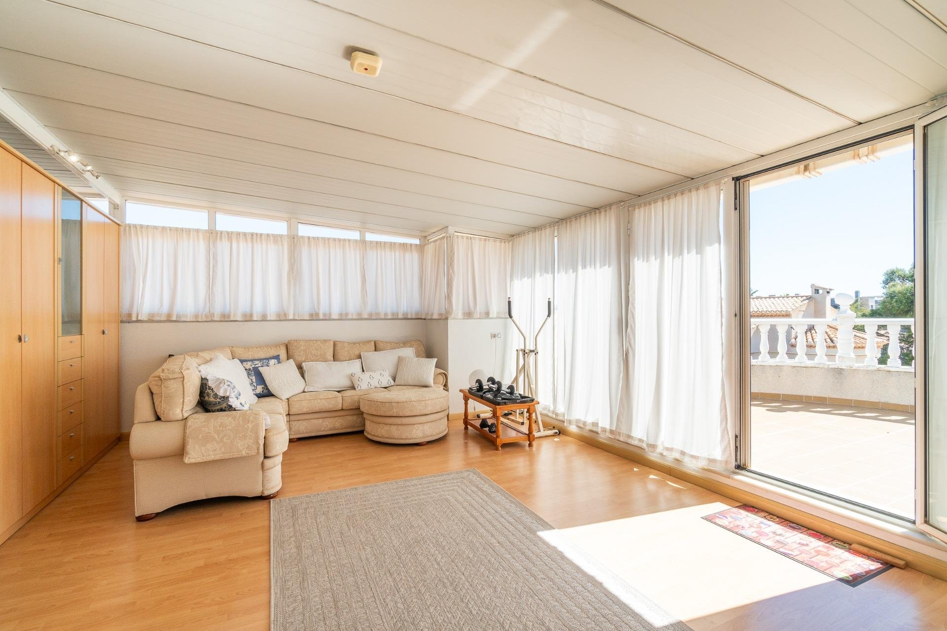 Resale - Villa -
Orihuela Costa - La Zenia