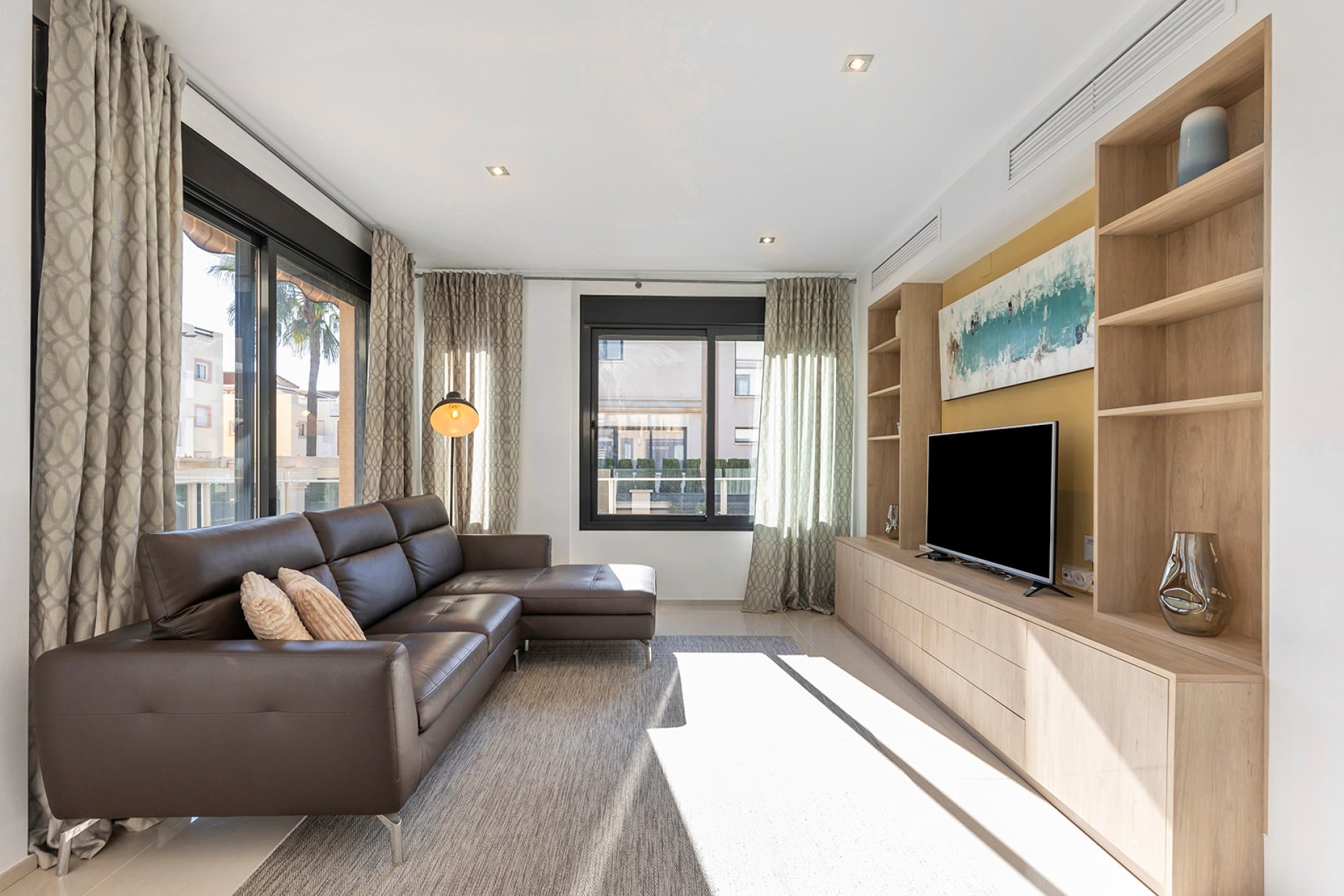 Resale - Villa -
Orihuela Costa - La Zenia