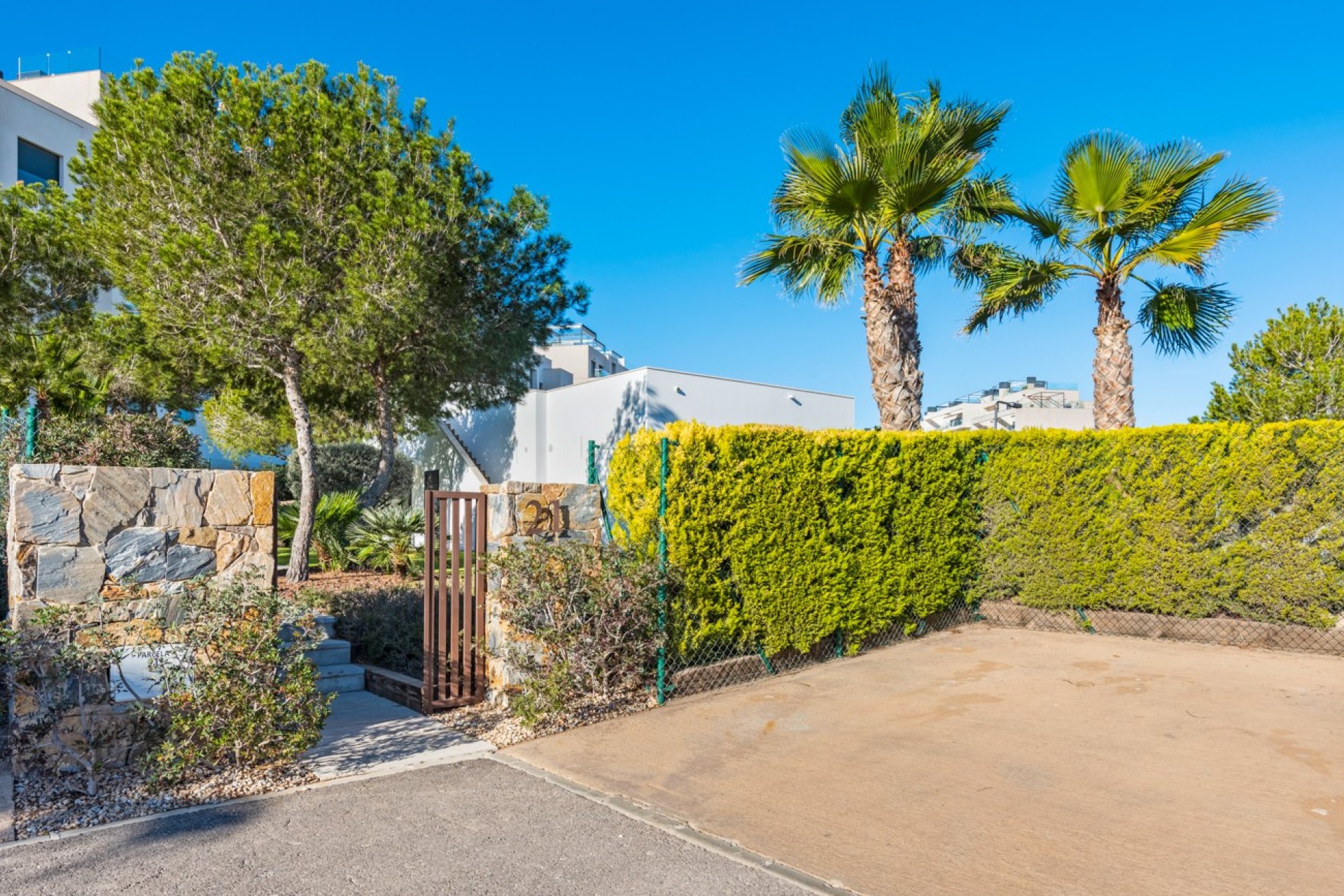 Resale - Villa -
Orihuela Costa - Las Colinas golf