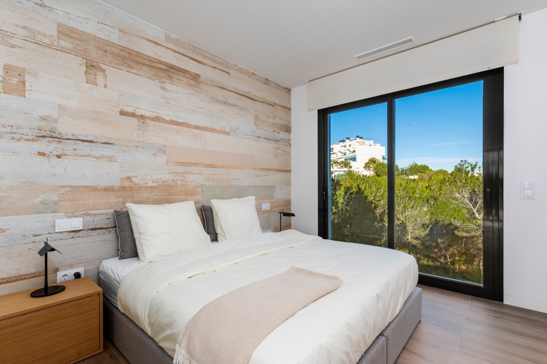 Resale - Villa -
Orihuela Costa - Las Colinas golf