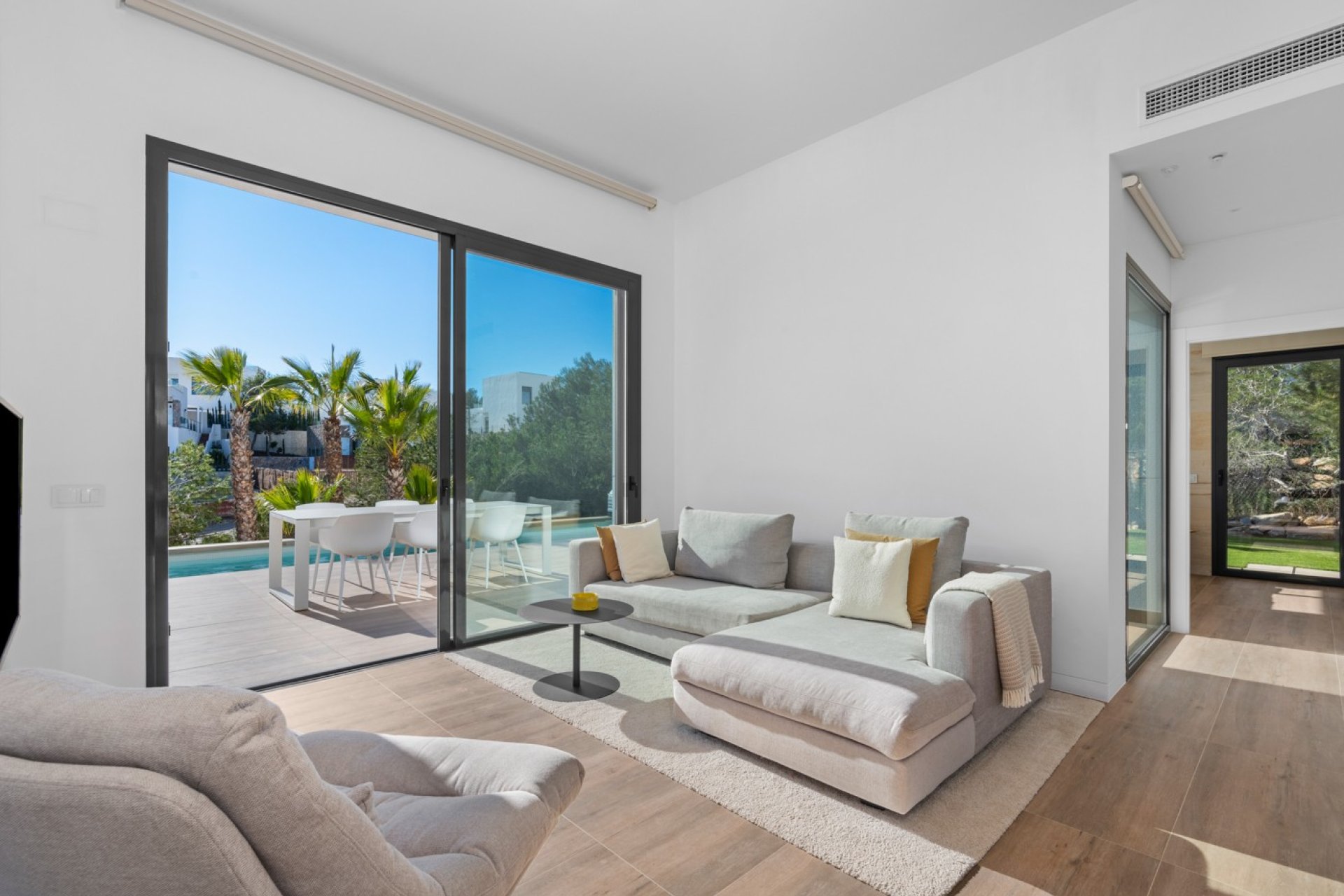 Resale - Villa -
Orihuela Costa - Las Colinas golf