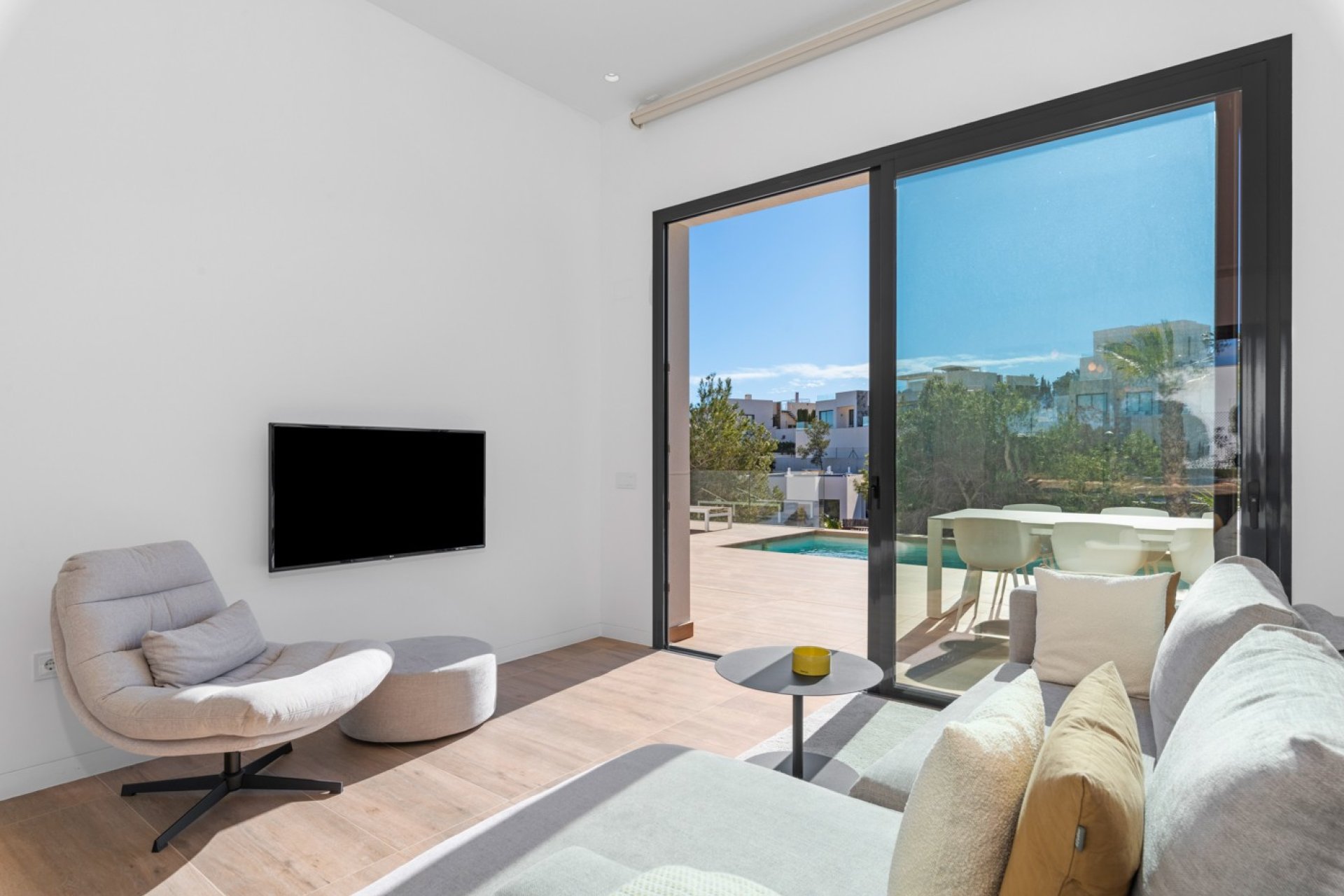 Resale - Villa -
Orihuela Costa - Las Colinas golf