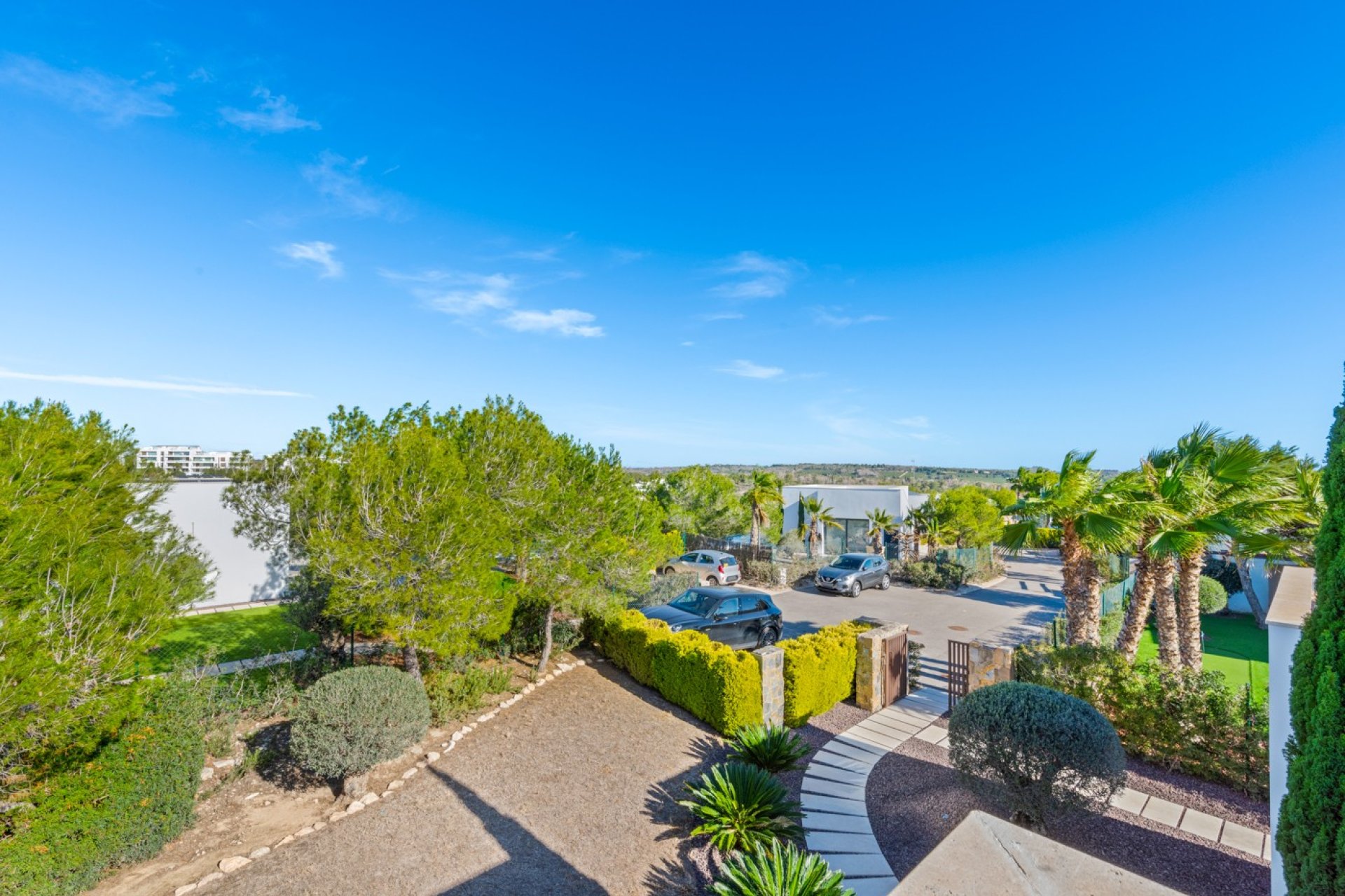 Resale - Villa -
Orihuela Costa - Las Colinas golf