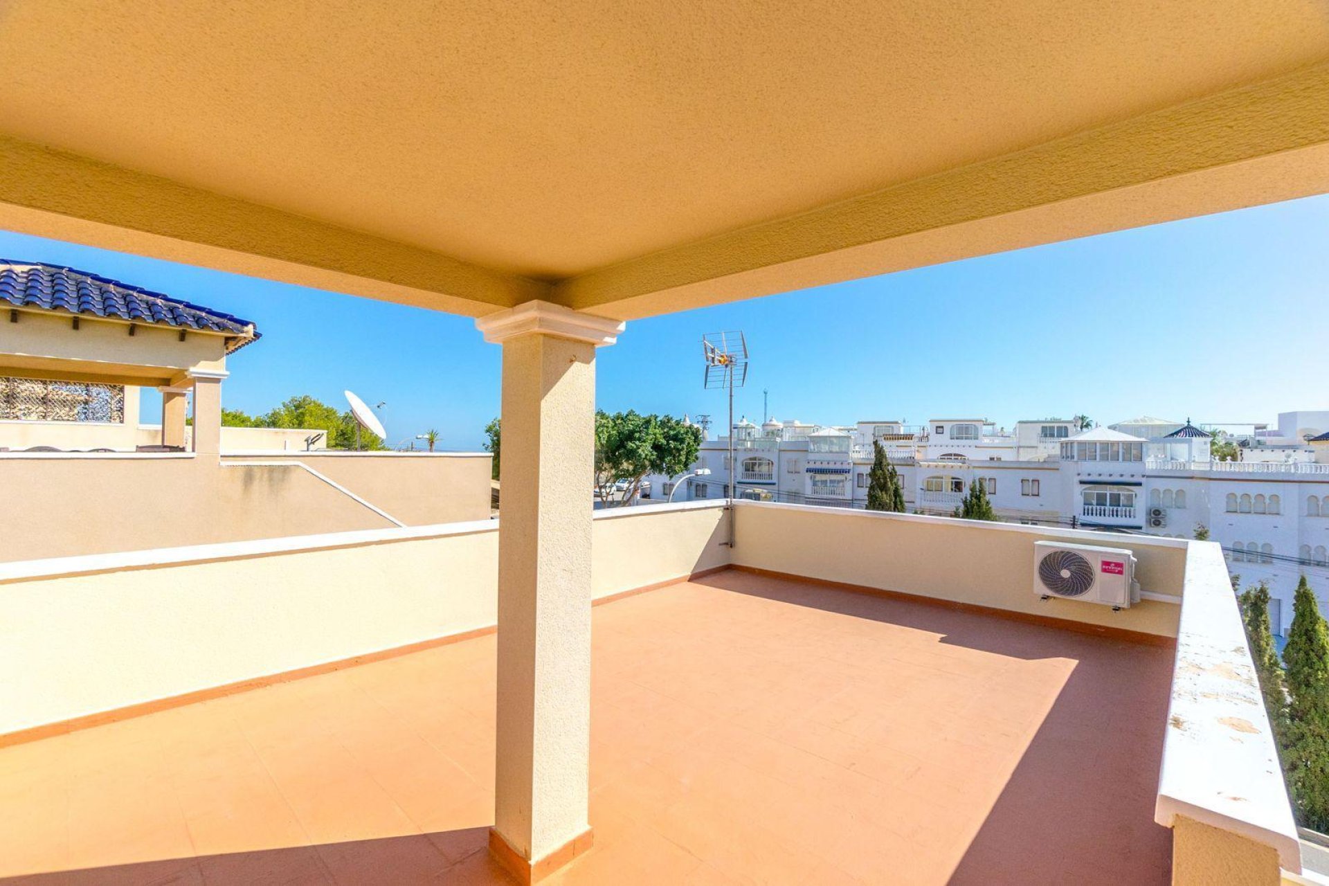 Resale - Villa -
Orihuela Costa - Las Filipinas