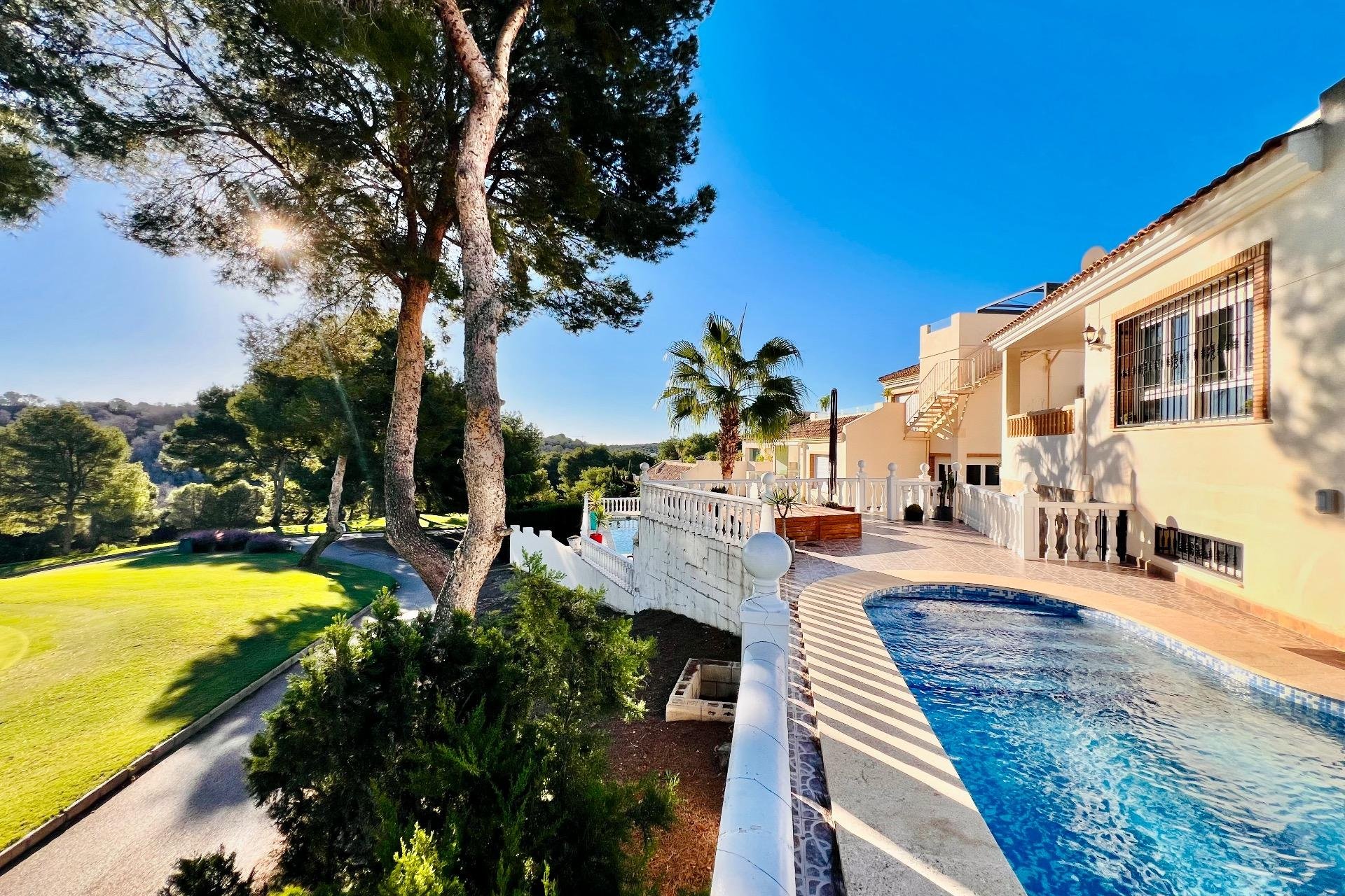 Resale - Villa -
Orihuela Costa - Las Ramblas