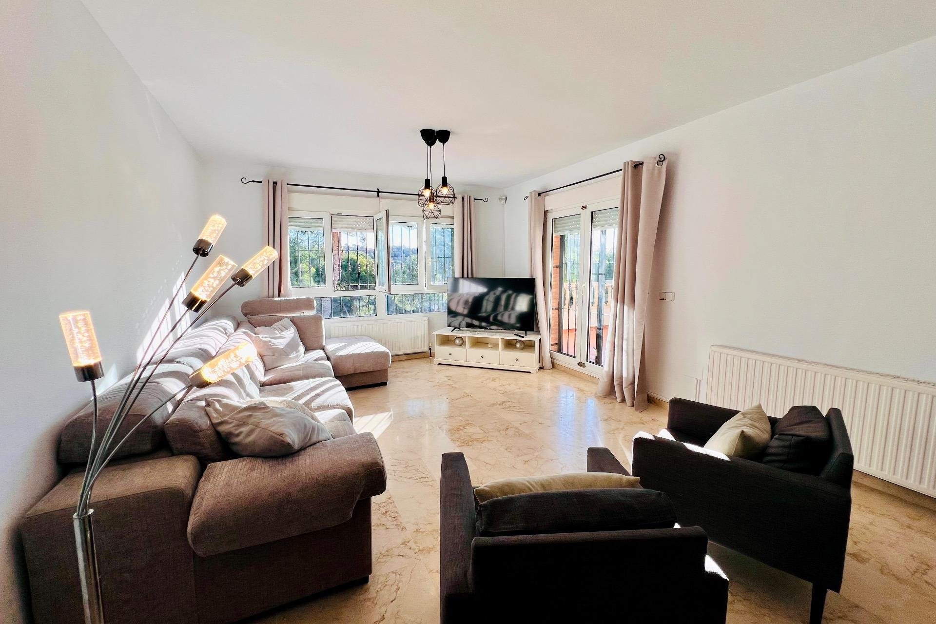 Resale - Villa -
Orihuela Costa - Las Ramblas