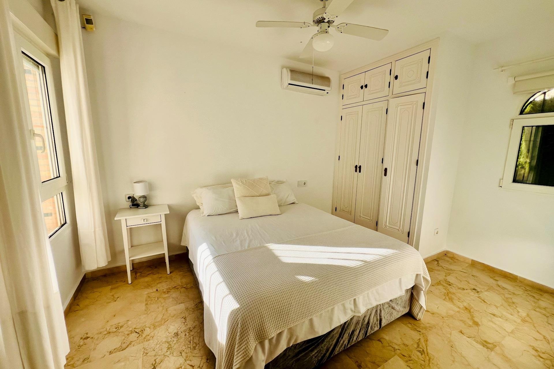 Resale - Villa -
Orihuela Costa - Las Ramblas