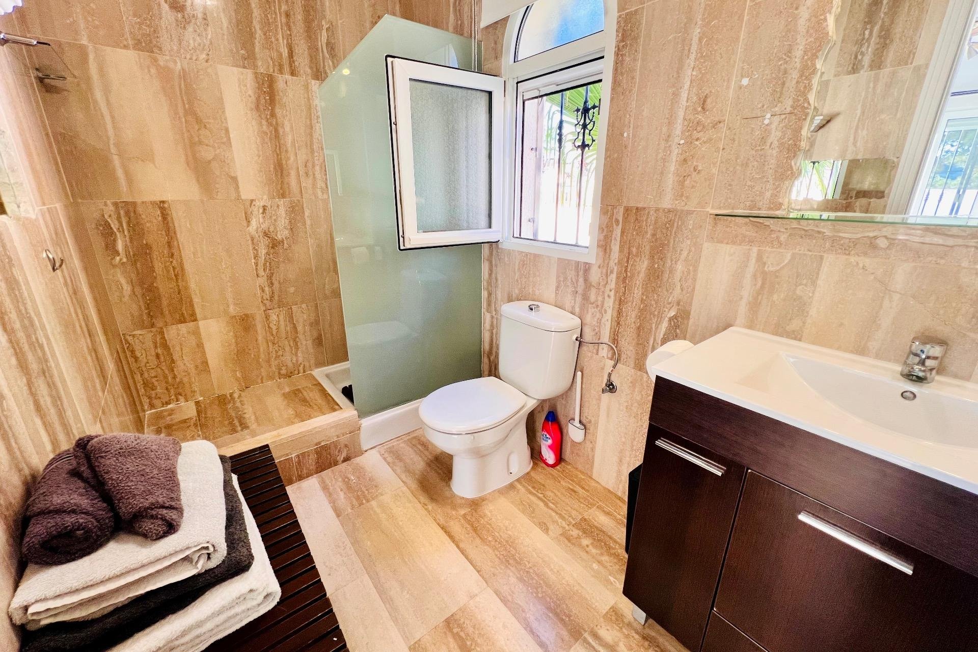 Resale - Villa -
Orihuela Costa - Las Ramblas