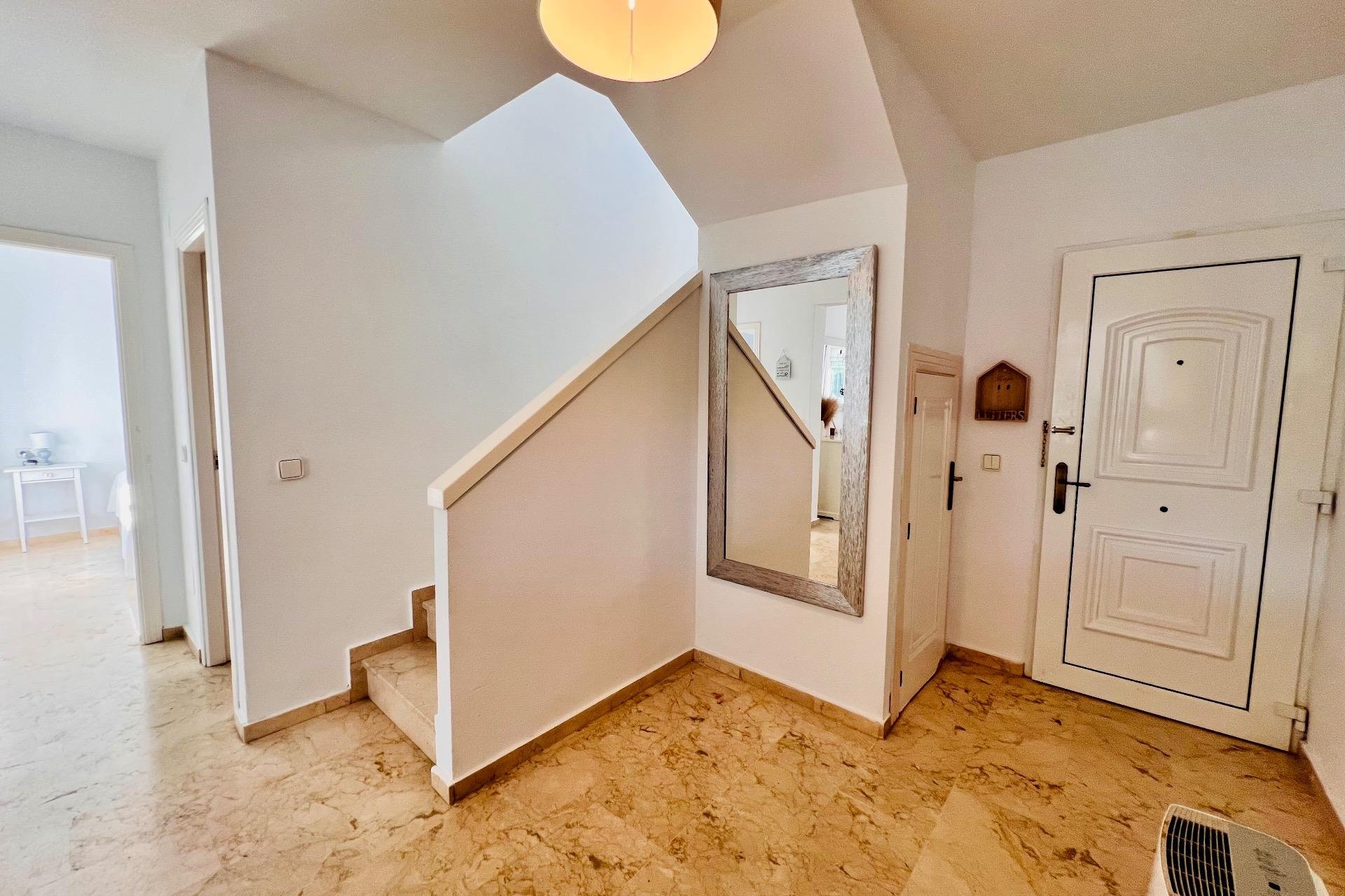 Resale - Villa -
Orihuela Costa - Las Ramblas