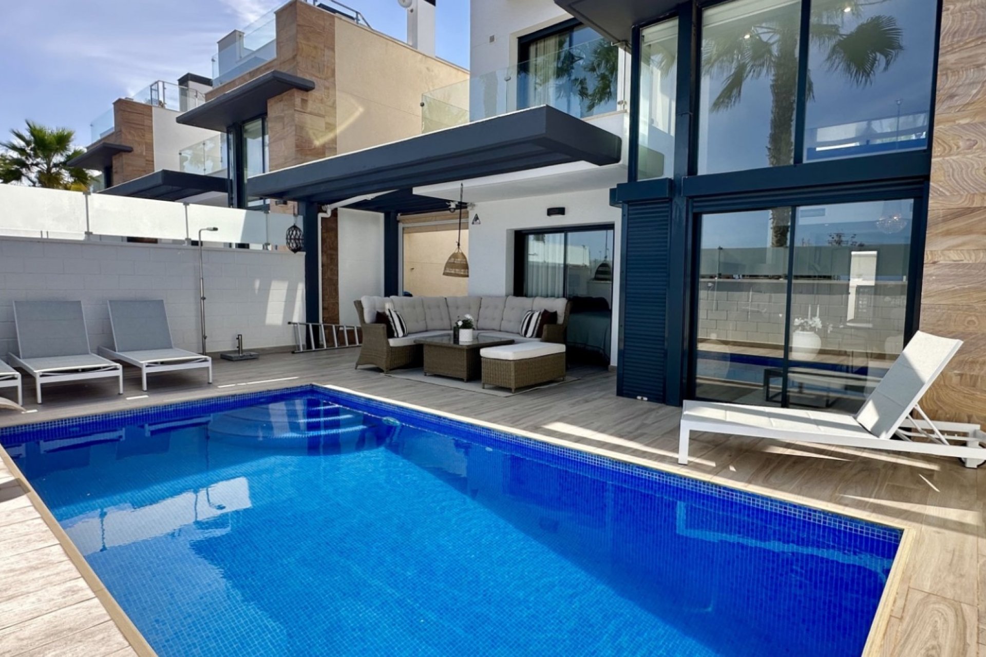 Resale - Villa -
Orihuela Costa - Lomas de Cabo Roig