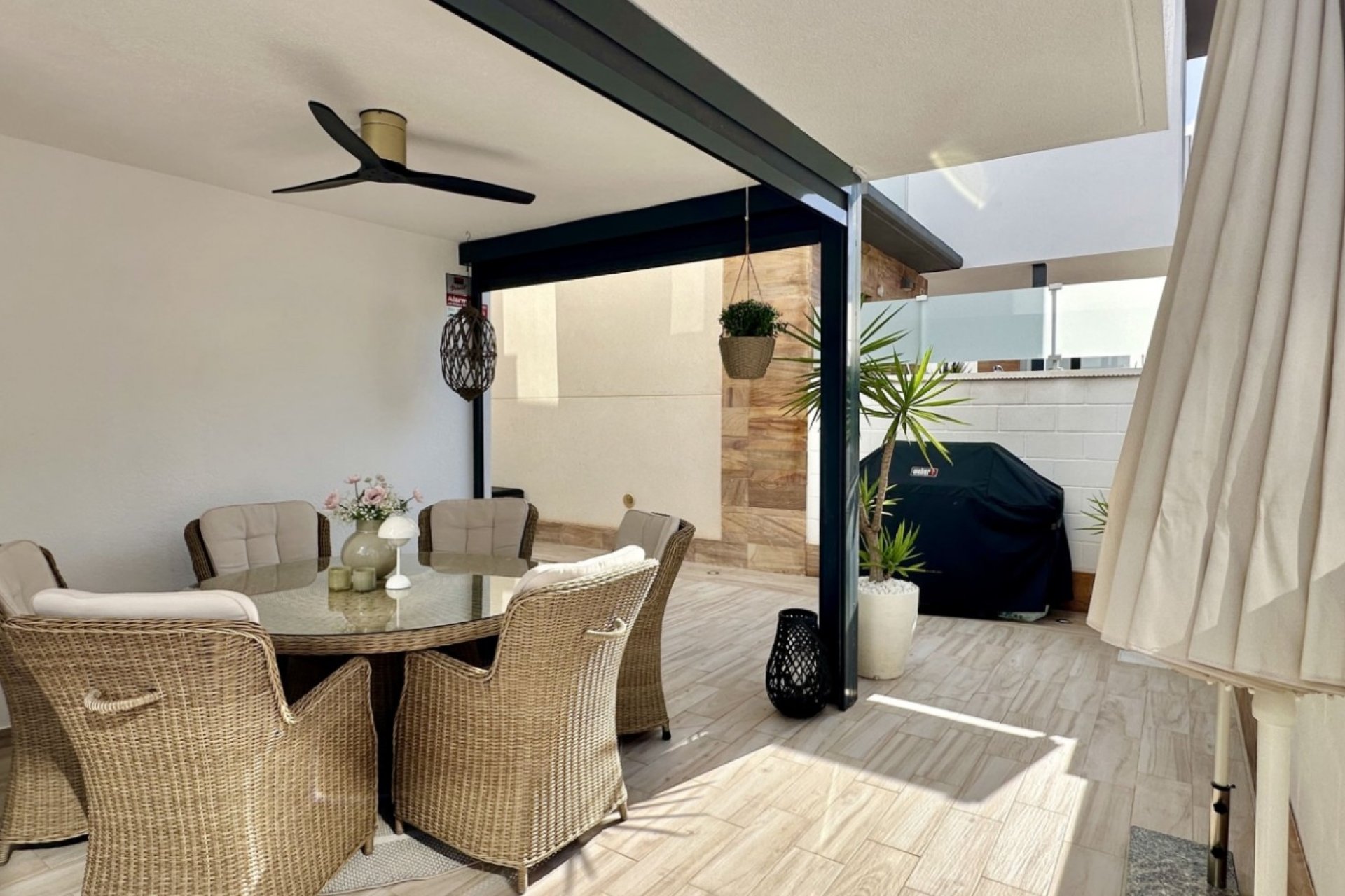 Resale - Villa -
Orihuela Costa - Lomas de Cabo Roig