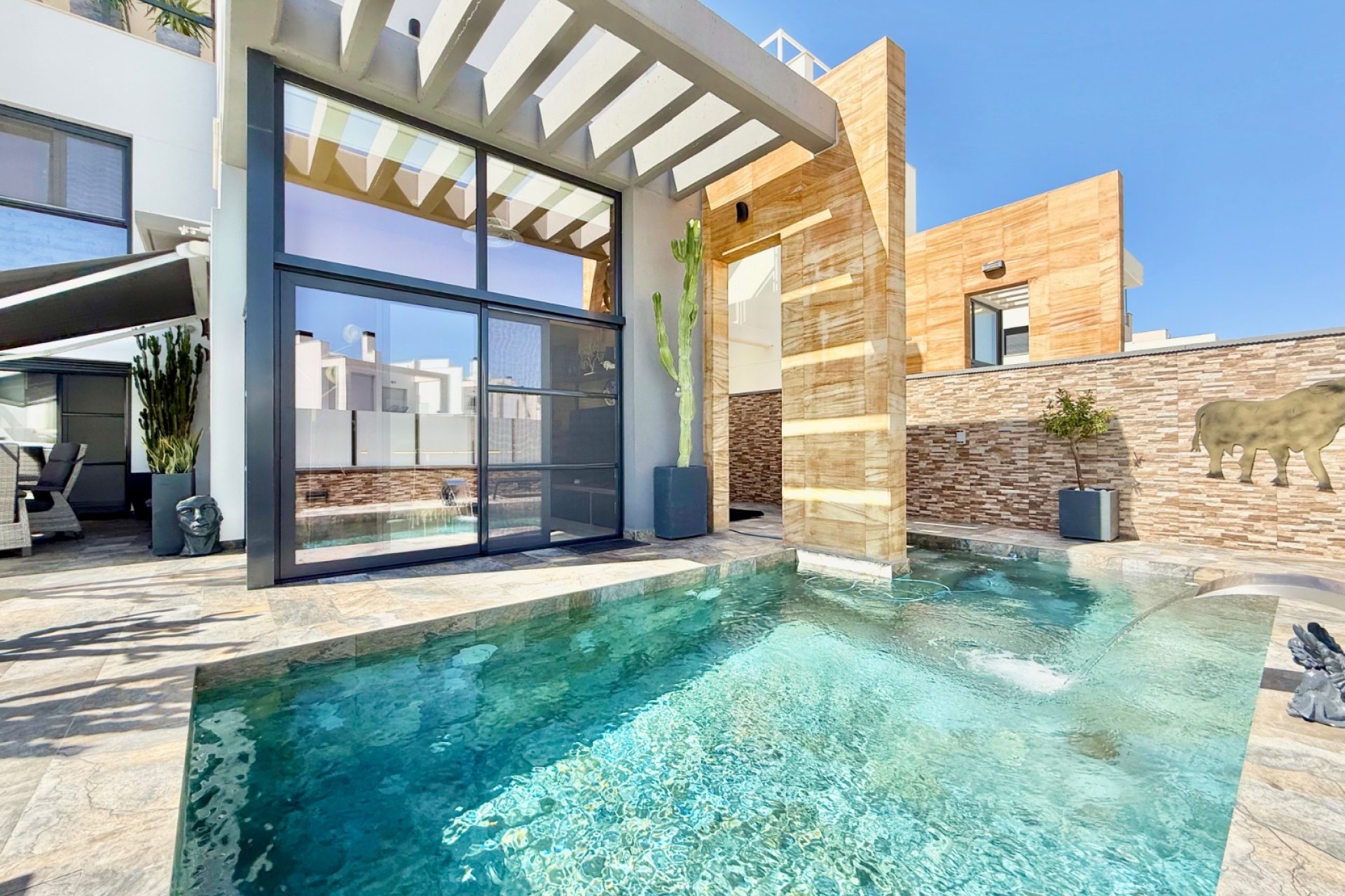 Resale - Villa -
Orihuela Costa - Lomas de Cabo Roig
