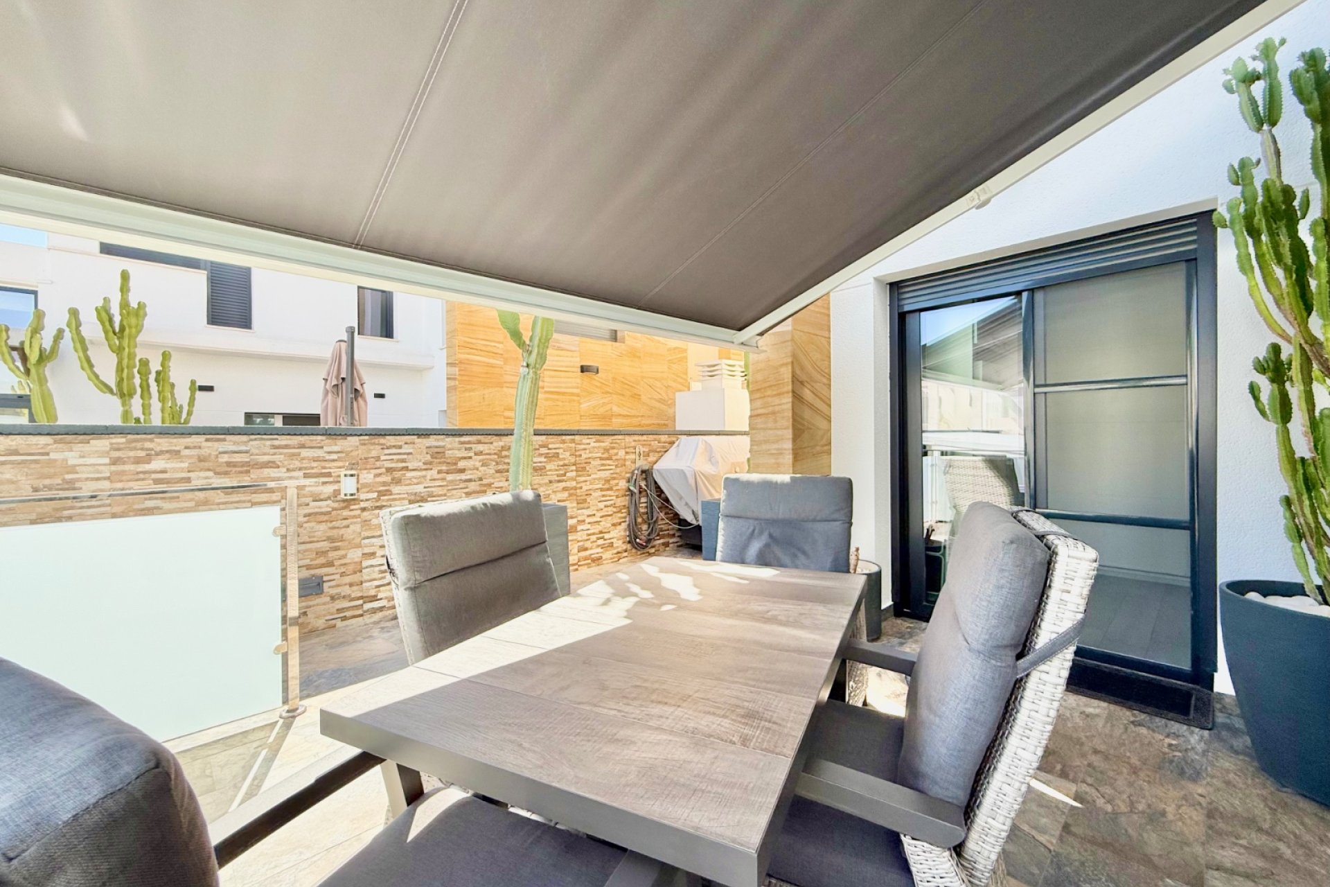 Resale - Villa -
Orihuela Costa - Lomas de Cabo Roig