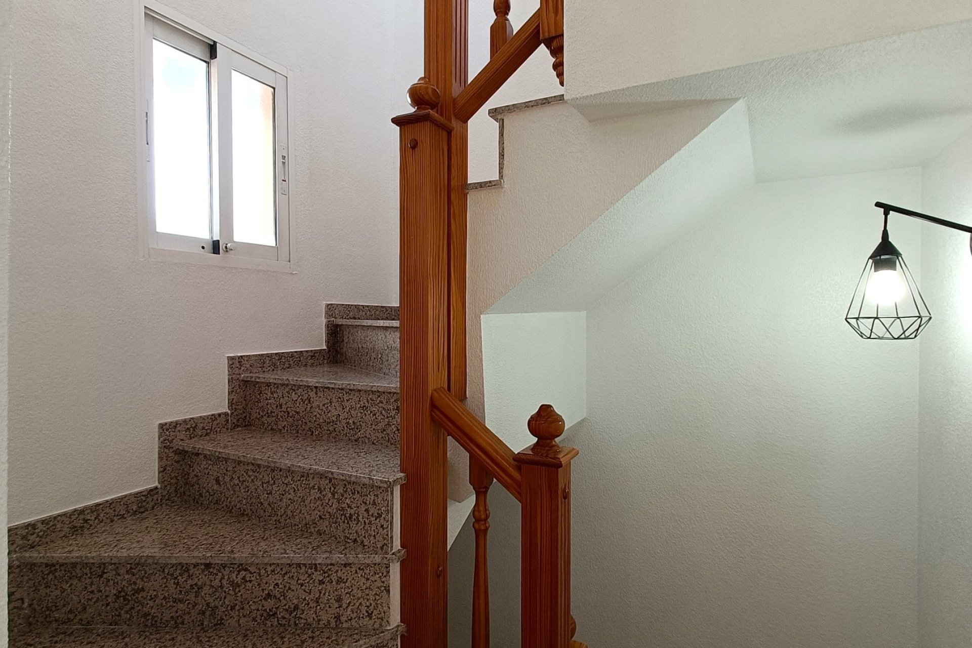 Resale - Villa -
Orihuela Costa - Lomas de Don Juan