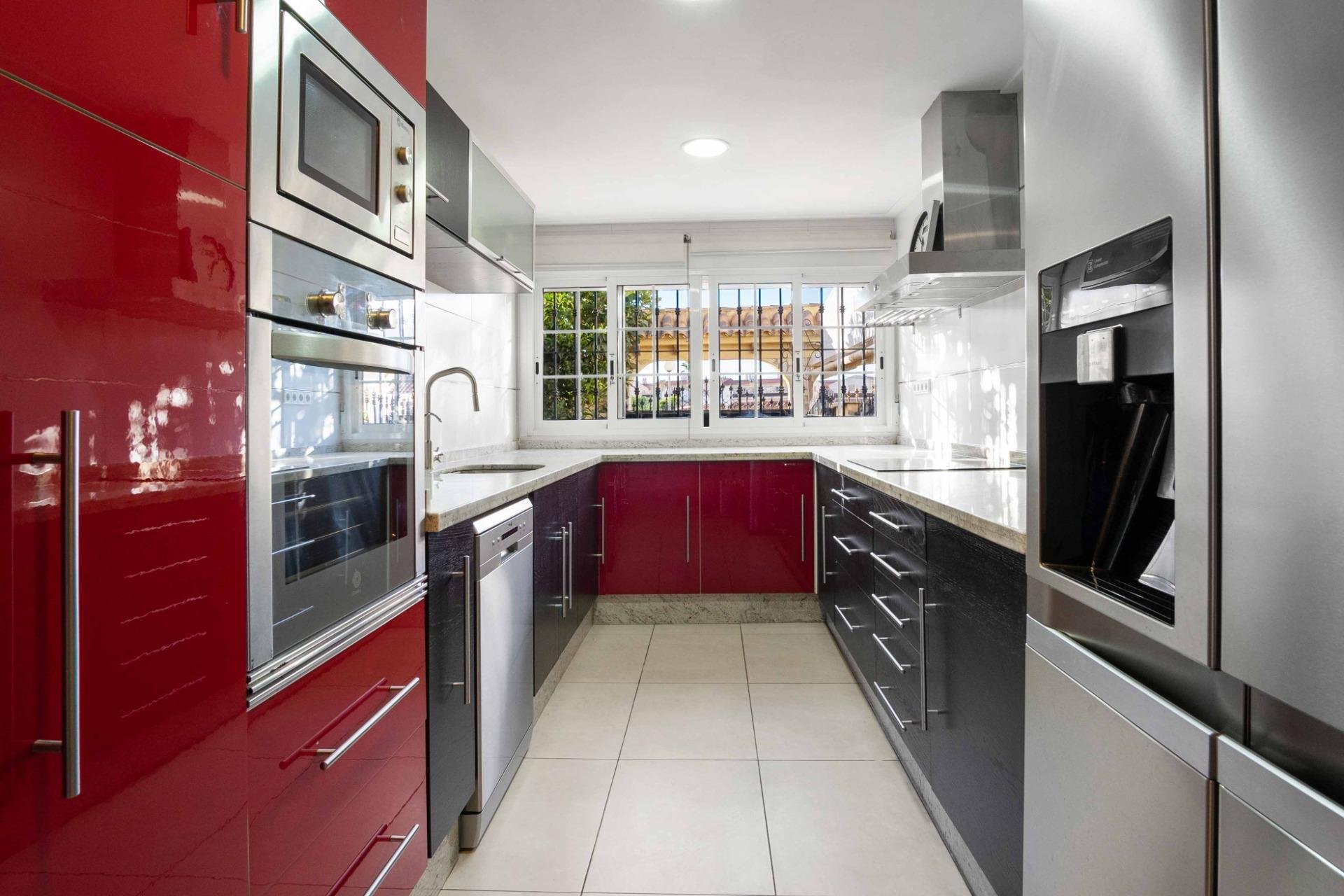 Resale - Villa -
Orihuela Costa - Los Almendros-La Florida