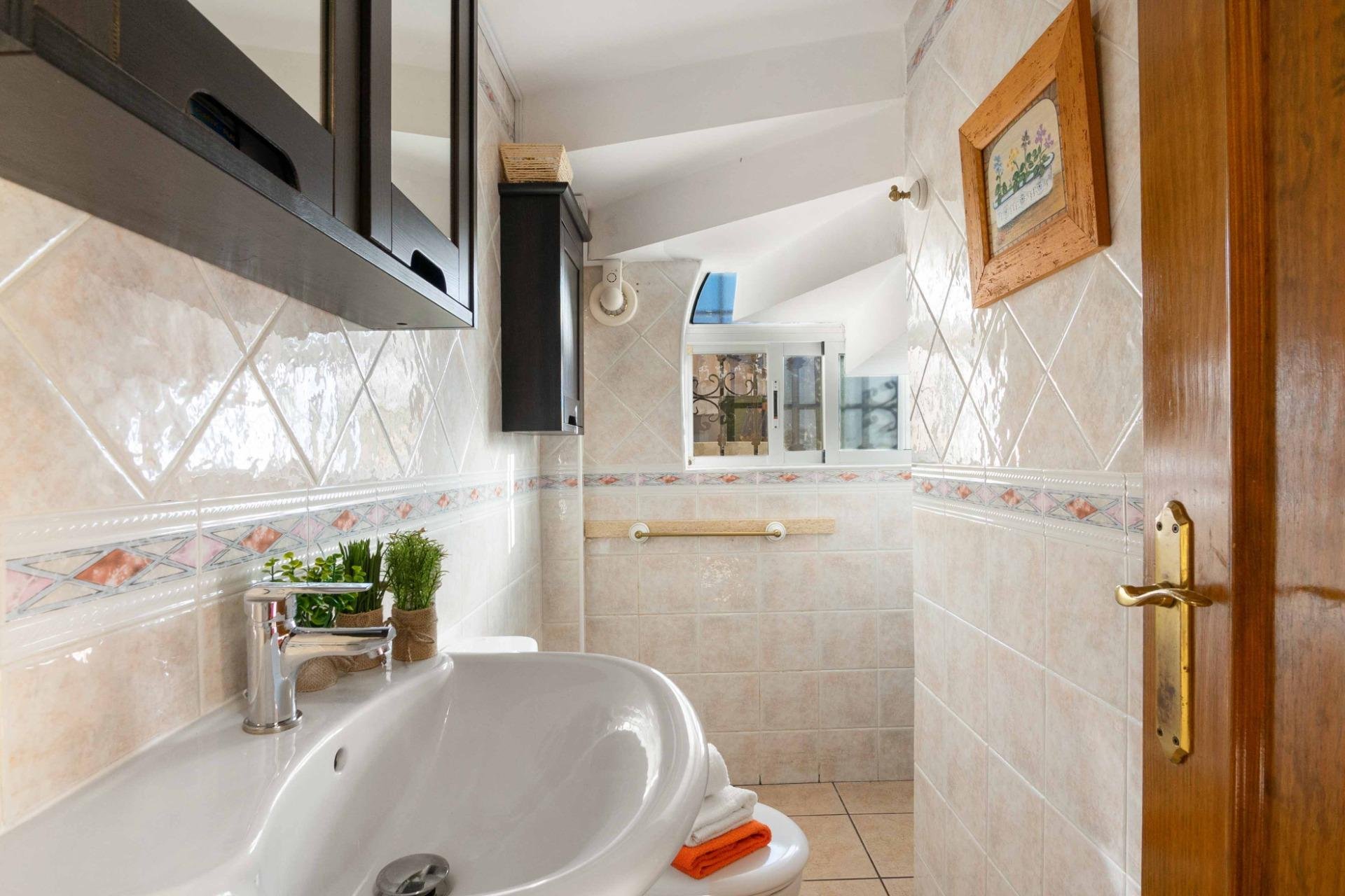 Resale - Villa -
Orihuela Costa - Los Almendros-La Florida