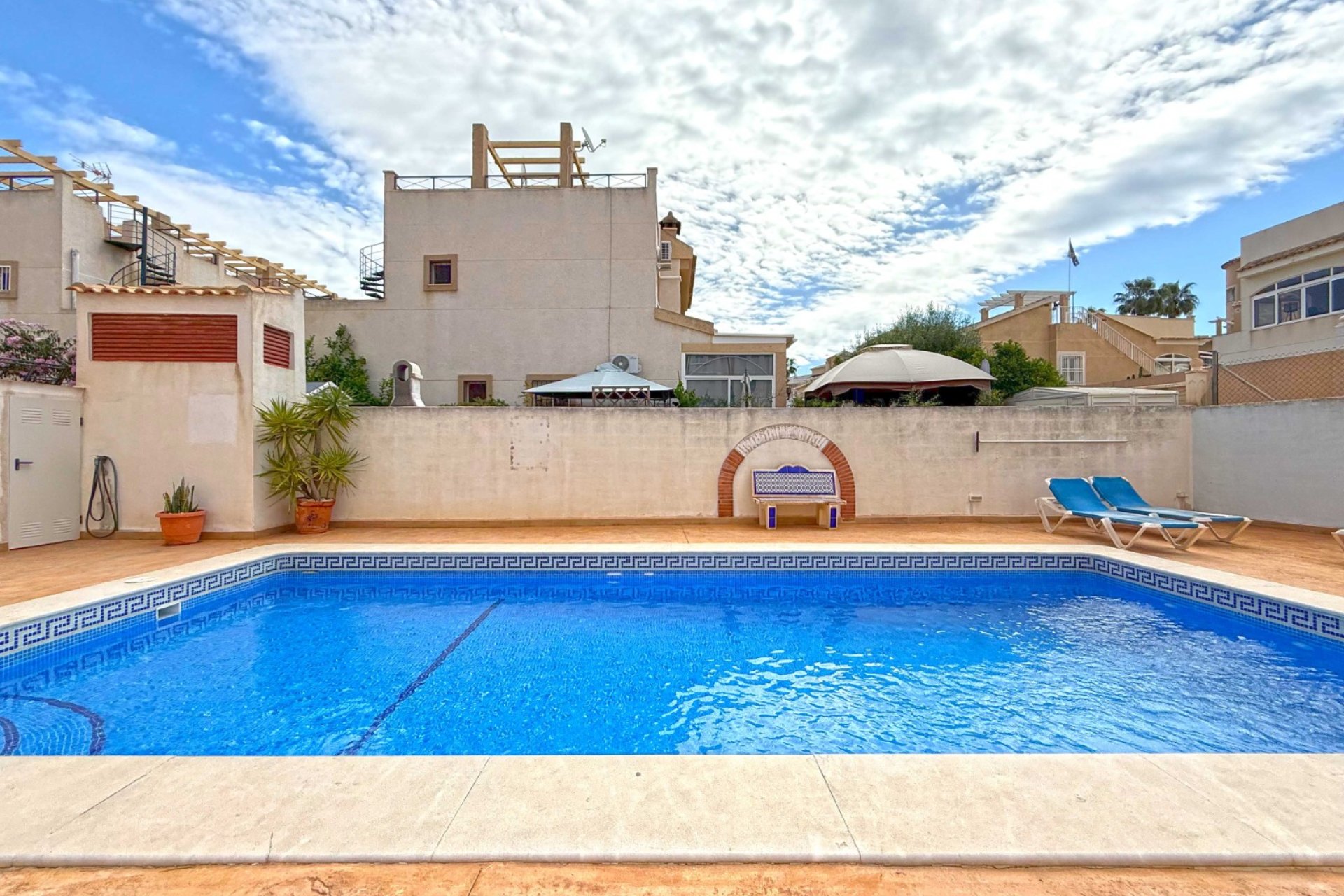 Resale - Villa -
Orihuela Costa - Los Altos