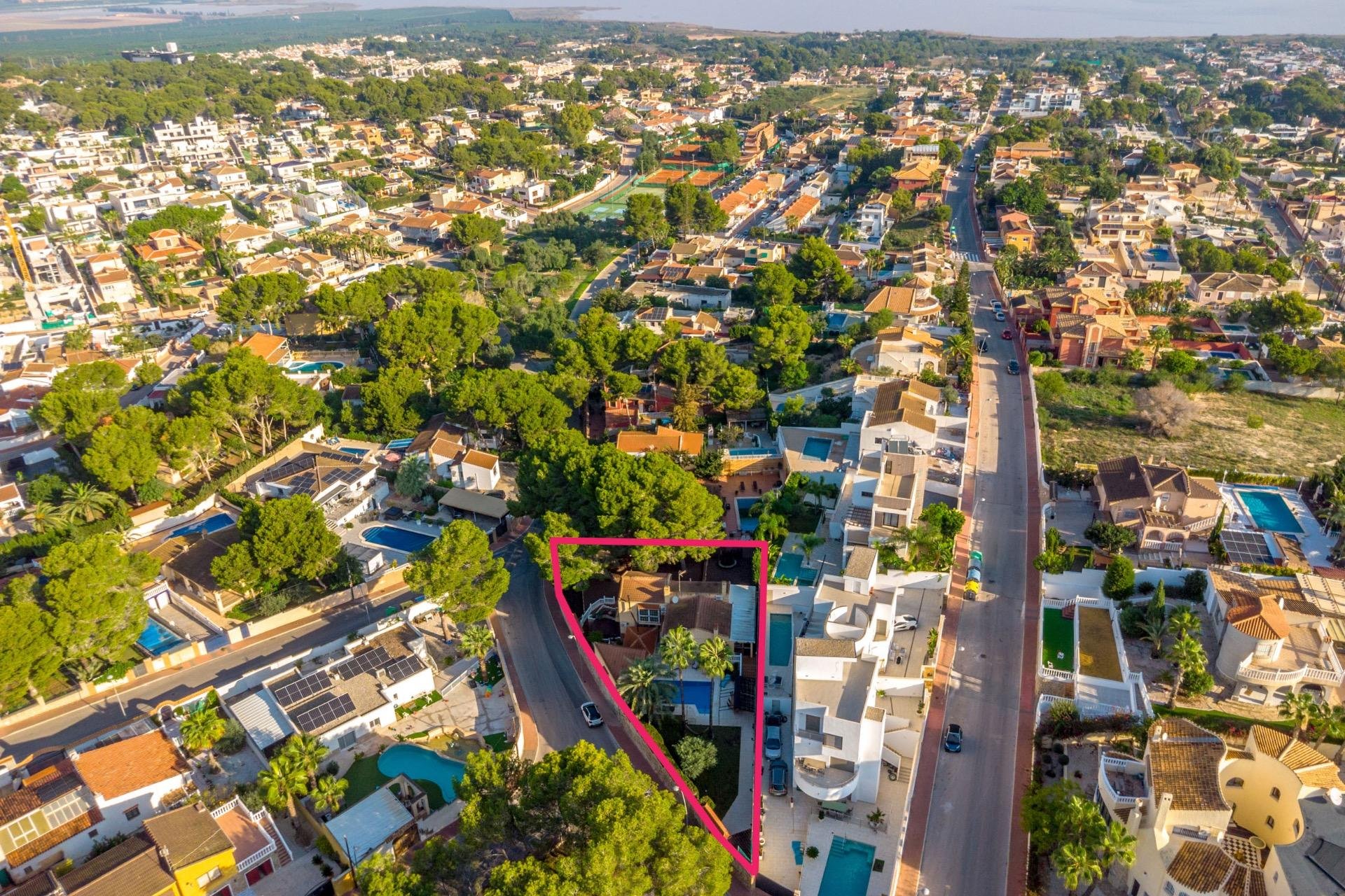 Resale - Villa -
Orihuela Costa - Los Balcones