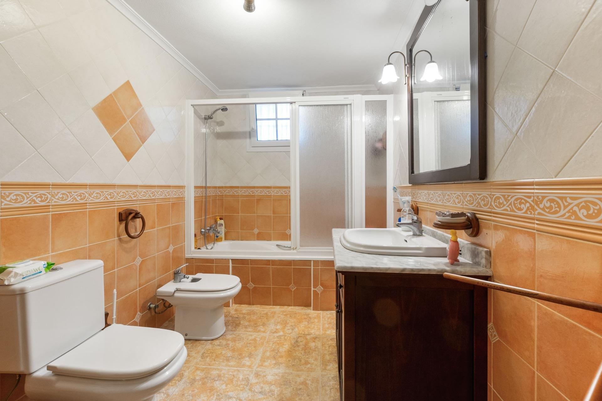 Resale - Villa -
Orihuela Costa - Los Balcones