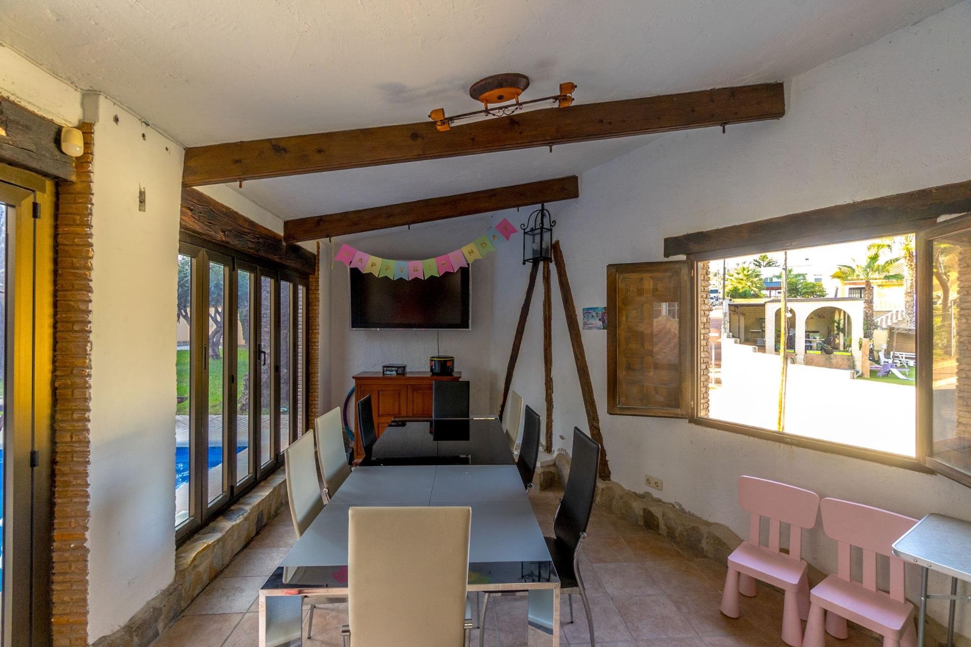 Resale - Villa -
Orihuela Costa - Los Balcones