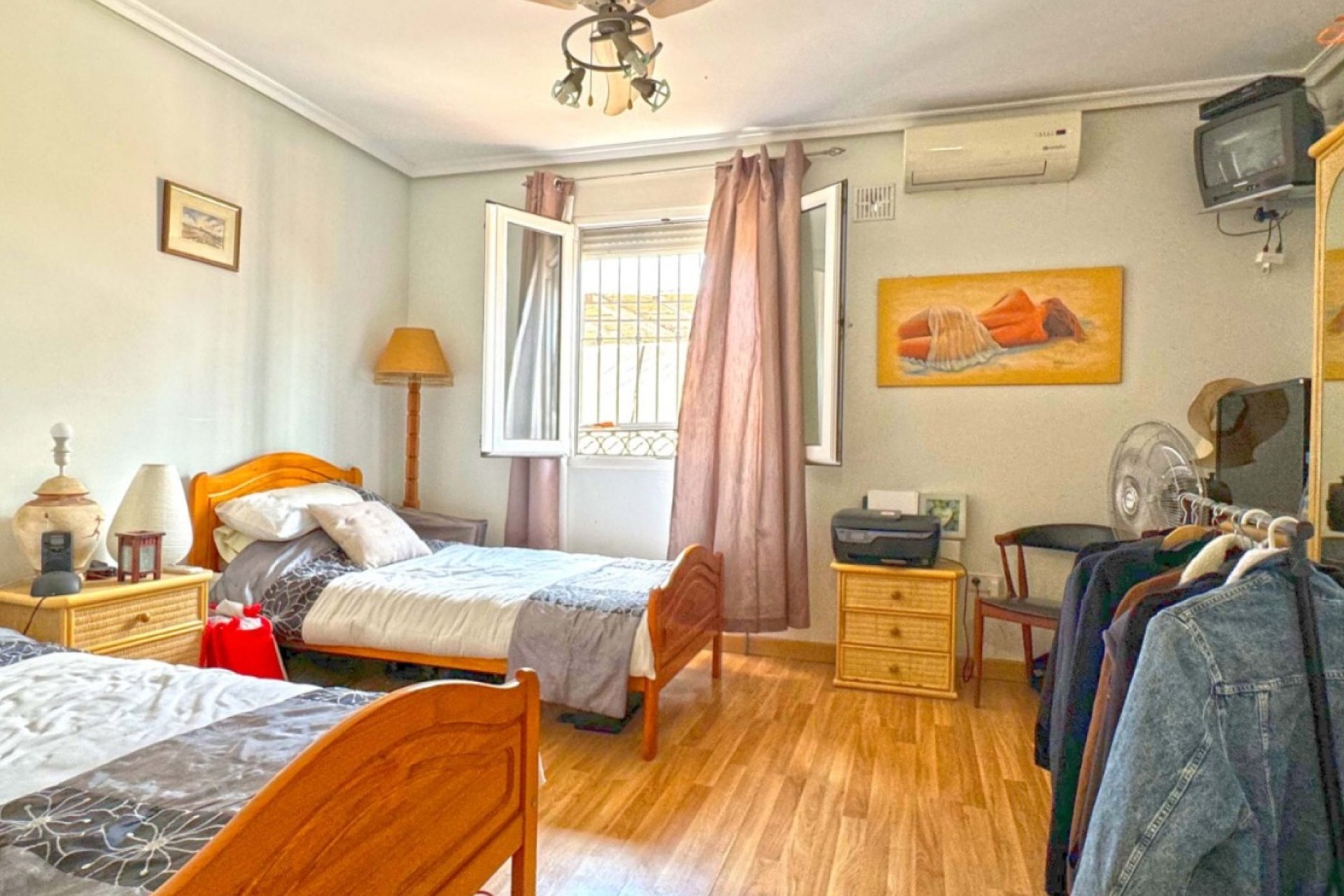 Resale - Villa -
Orihuela Costa - Los Balcones