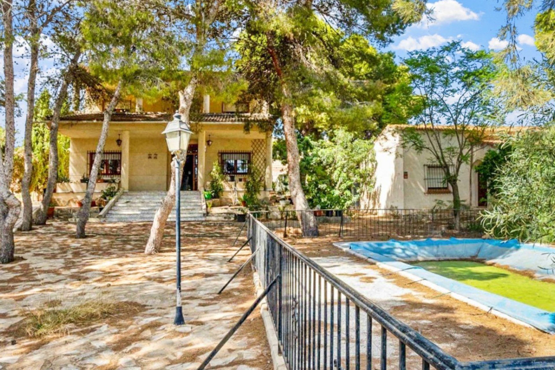 Resale - Villa -
Orihuela Costa - Los Balcones