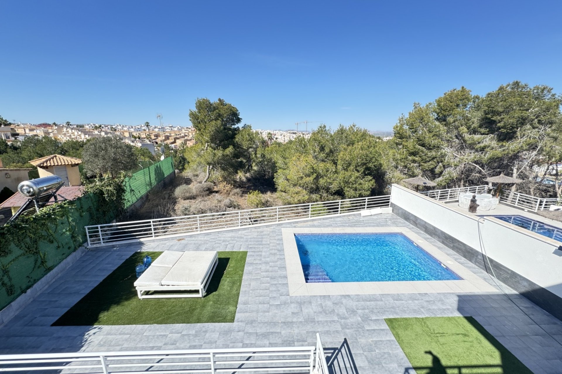 Resale - Villa -
Orihuela Costa - Los Balcones