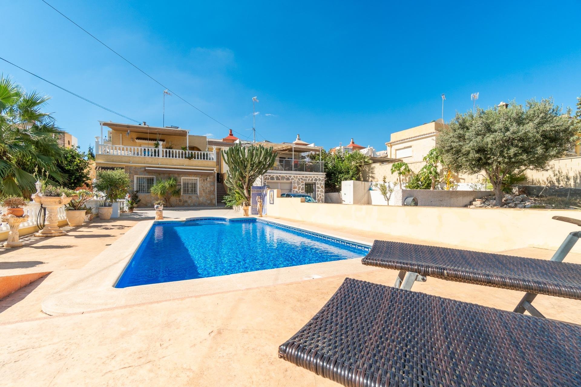 Resale - Villa -
Orihuela Costa - Los Balcones