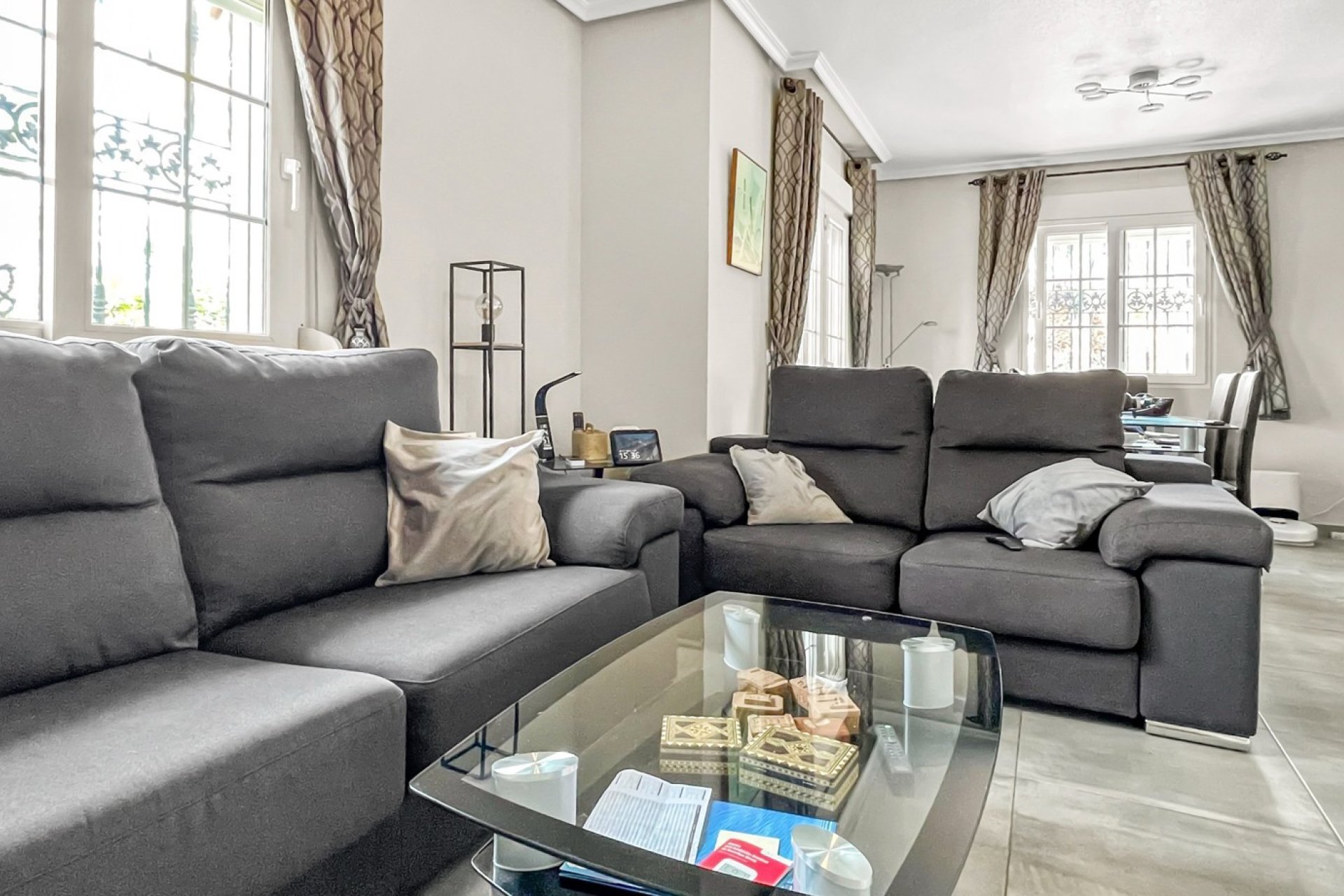 Resale - Villa -
Orihuela Costa - Los Dolses
