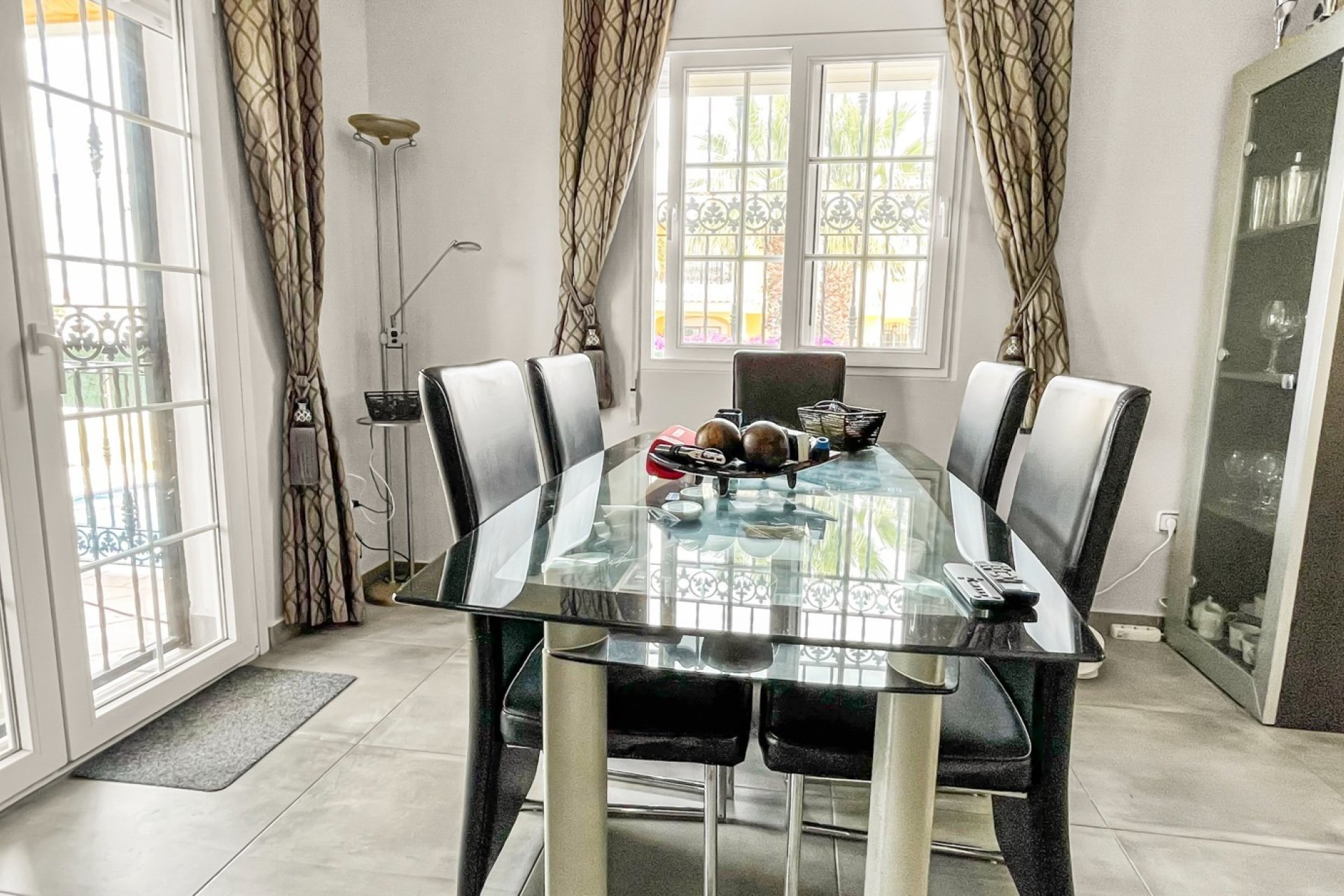 Resale - Villa -
Orihuela Costa - Los Dolses