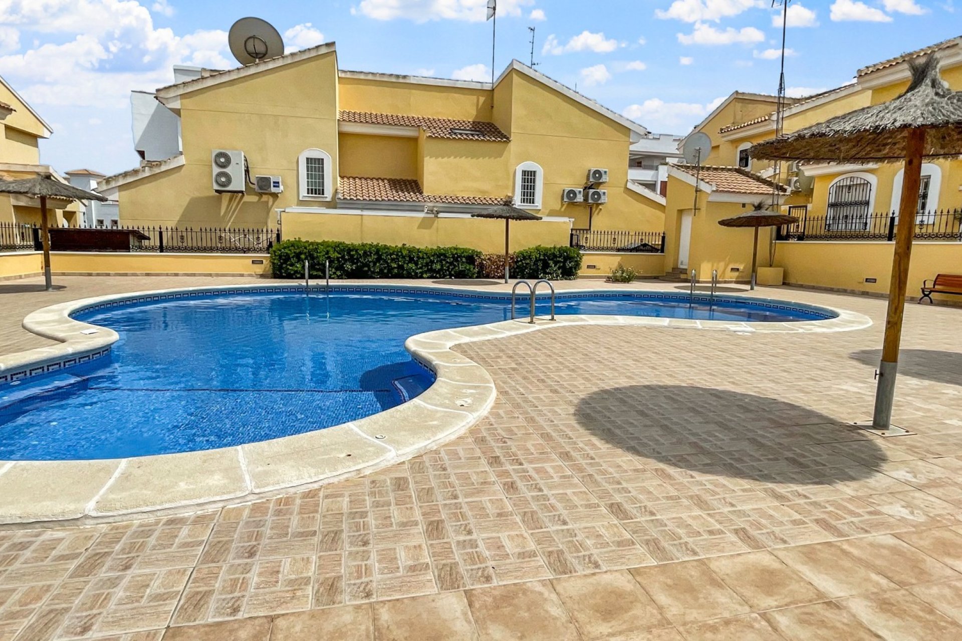 Resale - Villa -
Orihuela Costa - Los Dolses