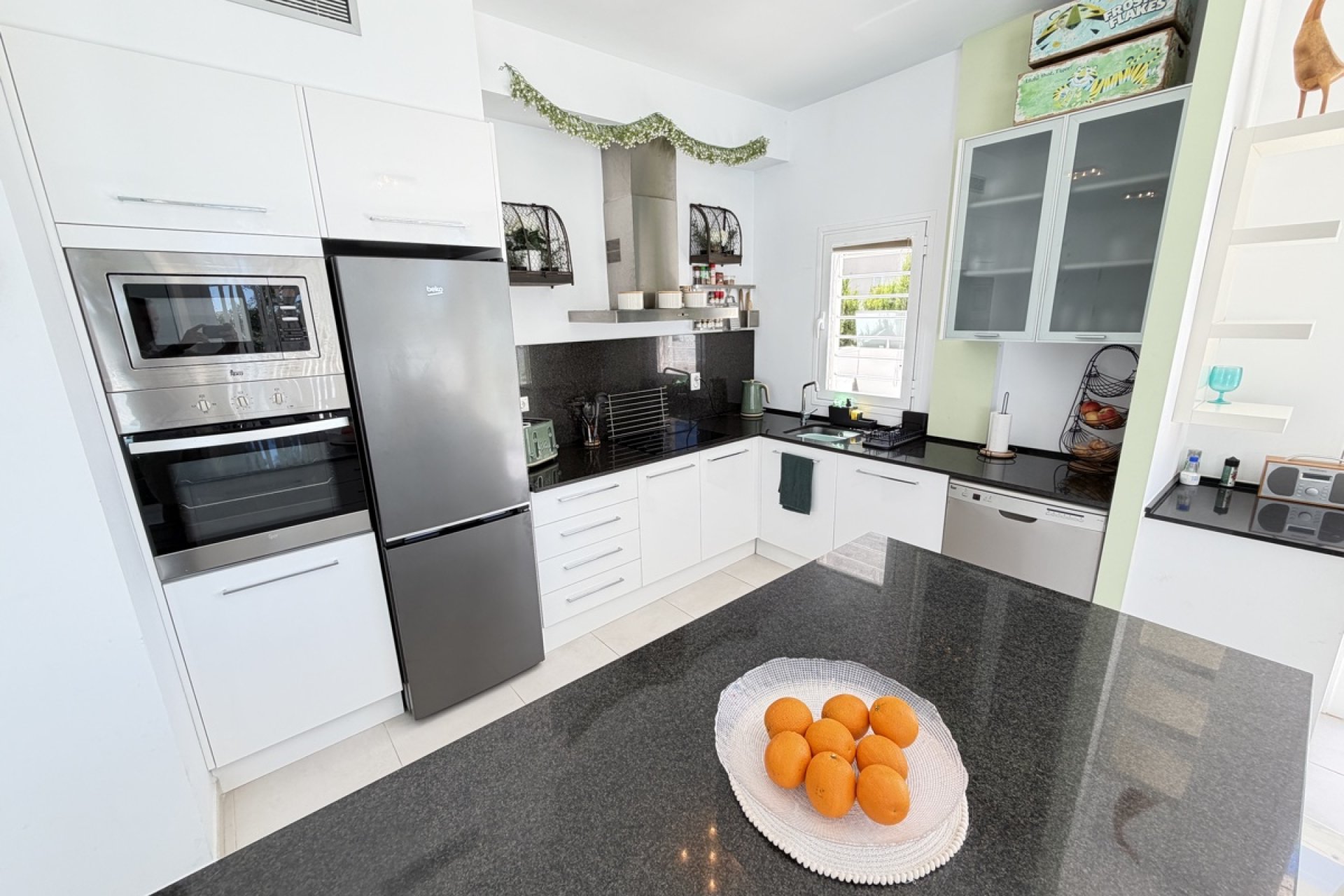 Resale - Villa -
Orihuela Costa - Mil Palmeras