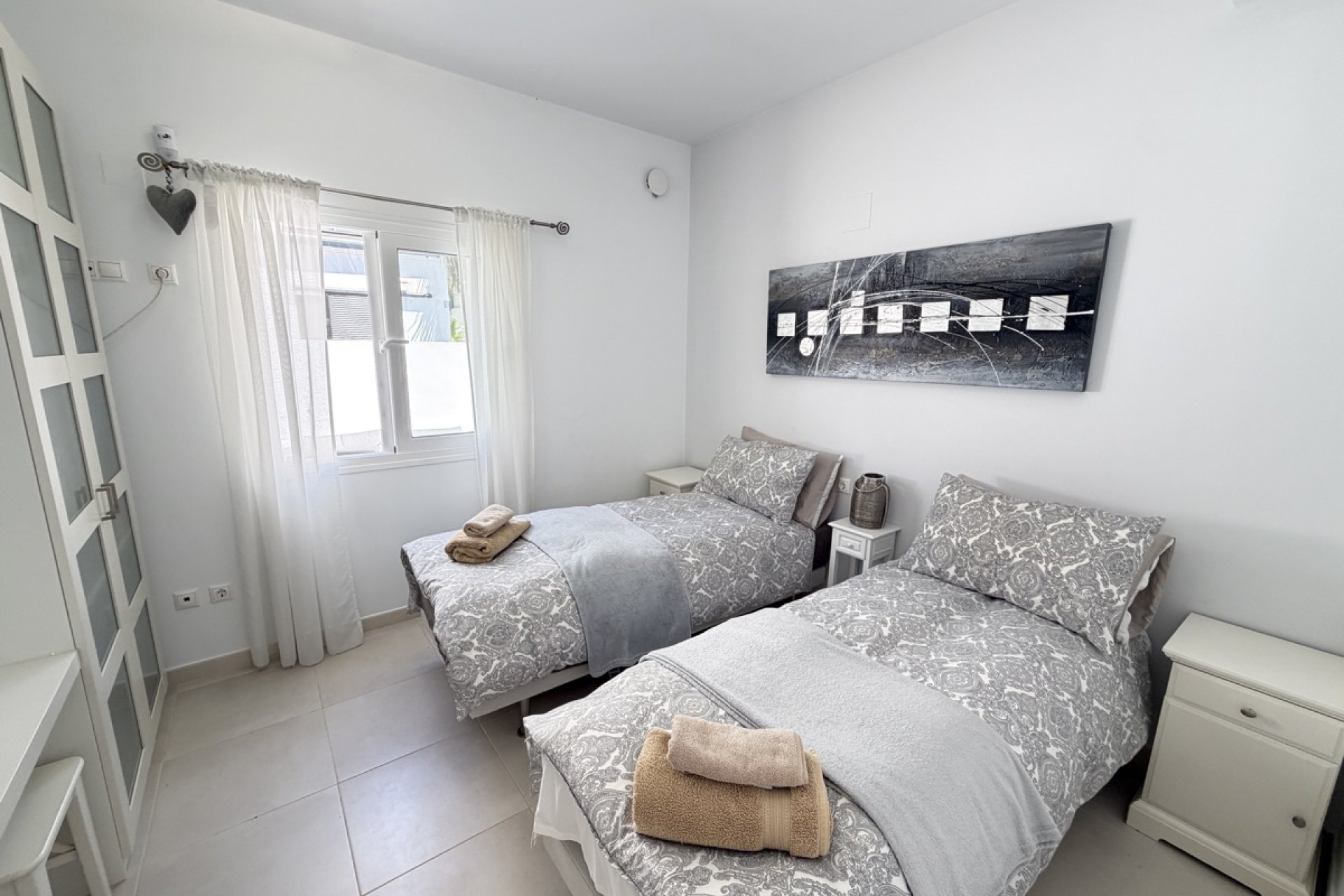 Resale - Villa -
Orihuela Costa - Mil Palmeras