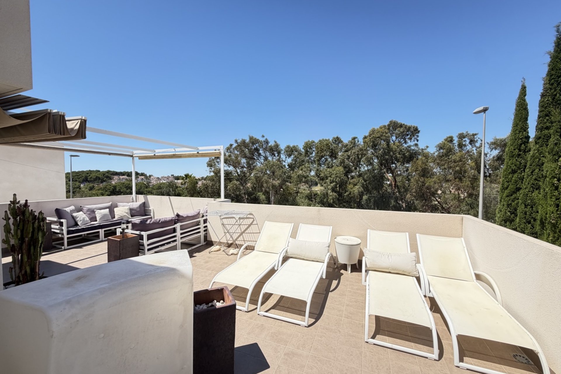 Resale - Villa -
Orihuela Costa - Mil Palmeras