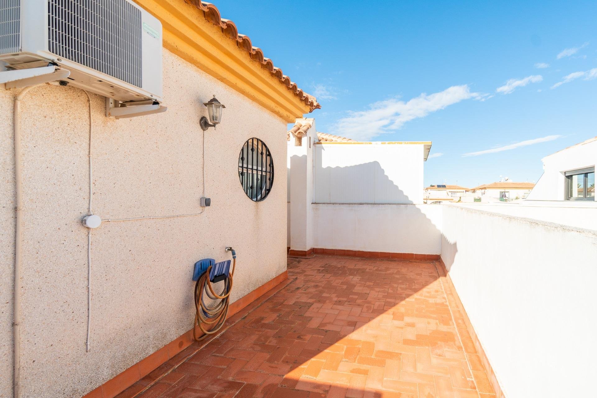 Resale - Villa -
Orihuela Costa - Playa Flamenca