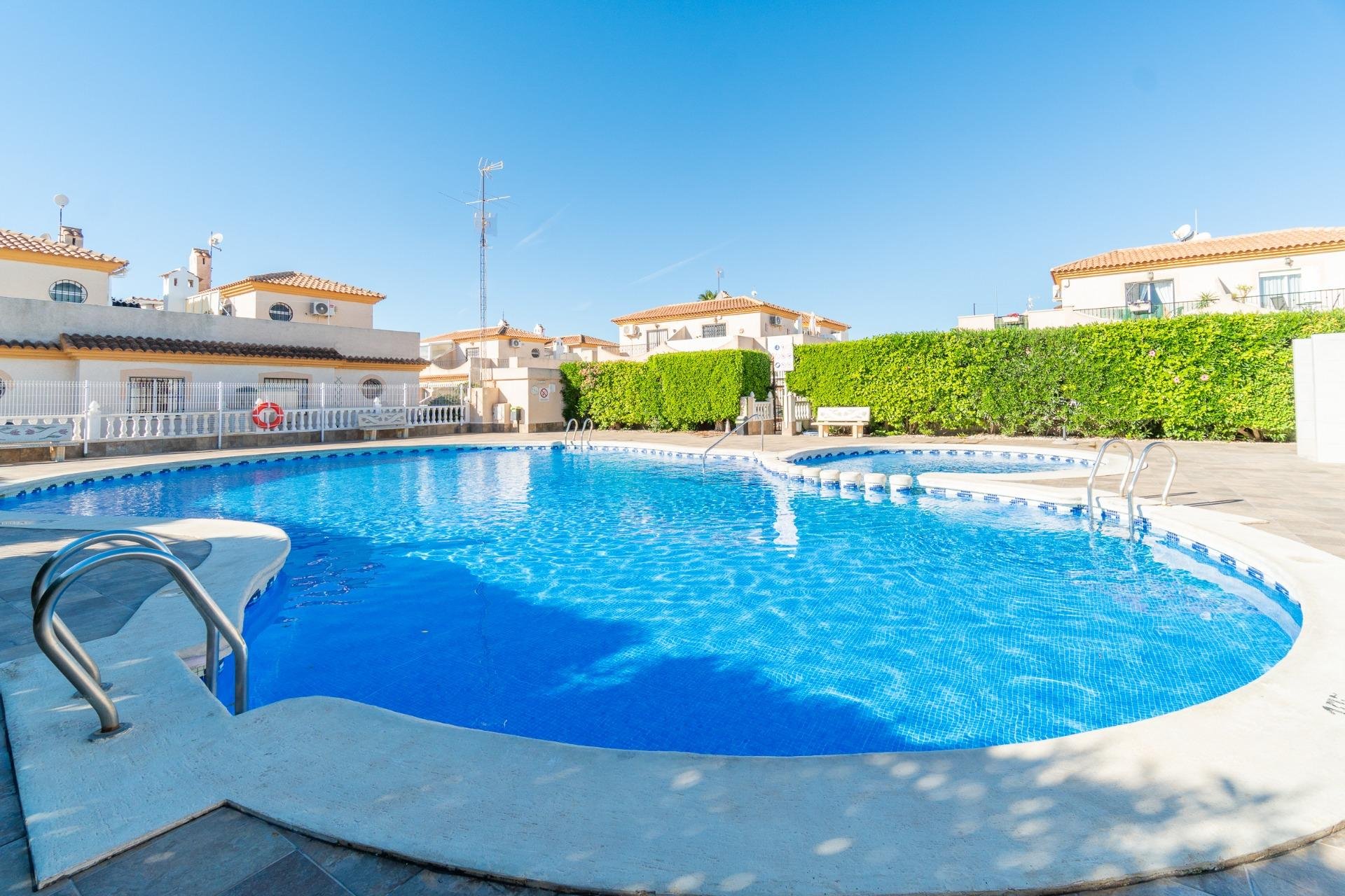 Resale - Villa -
Orihuela Costa - Playa Flamenca