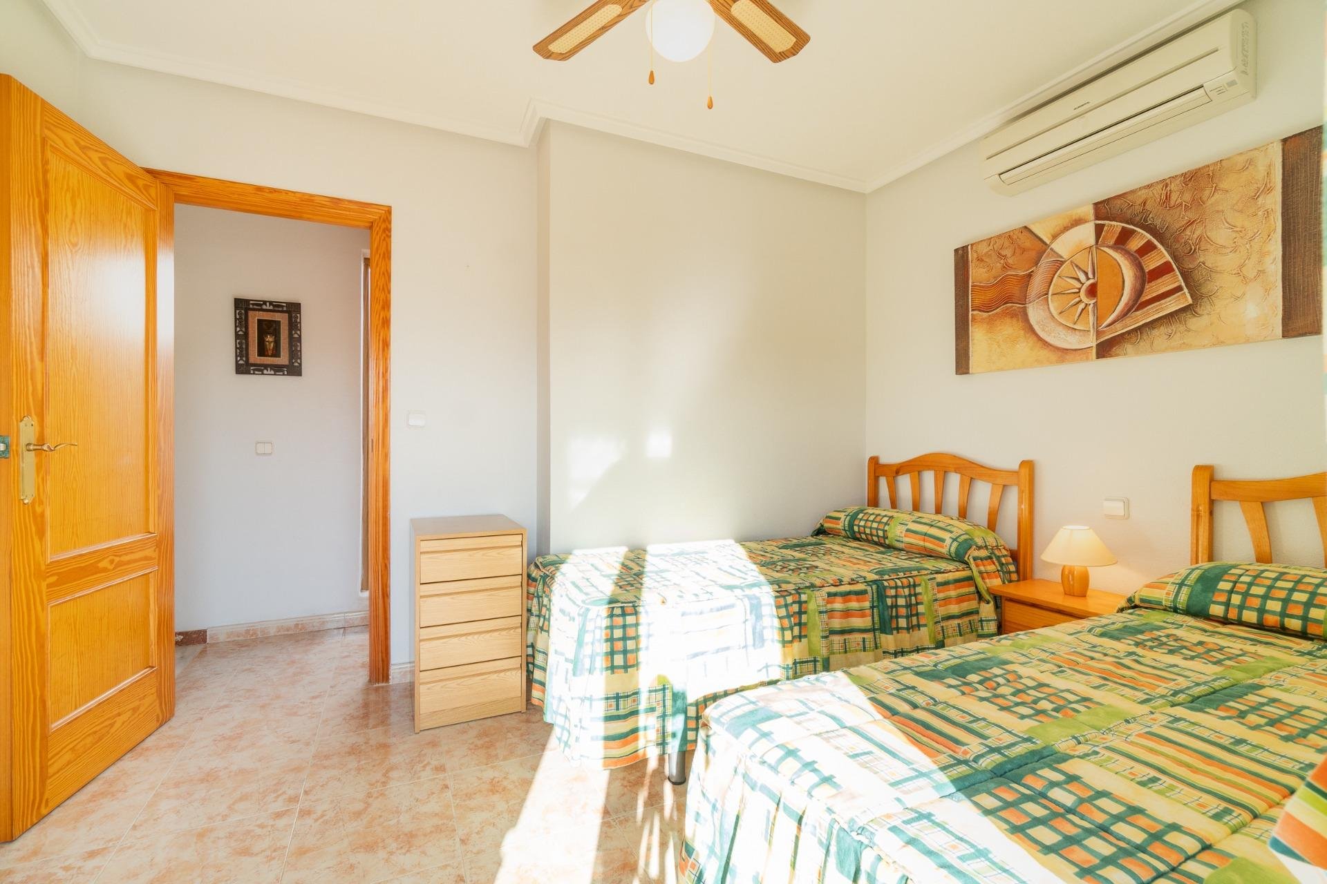 Resale - Villa -
Orihuela Costa - Playa Flamenca