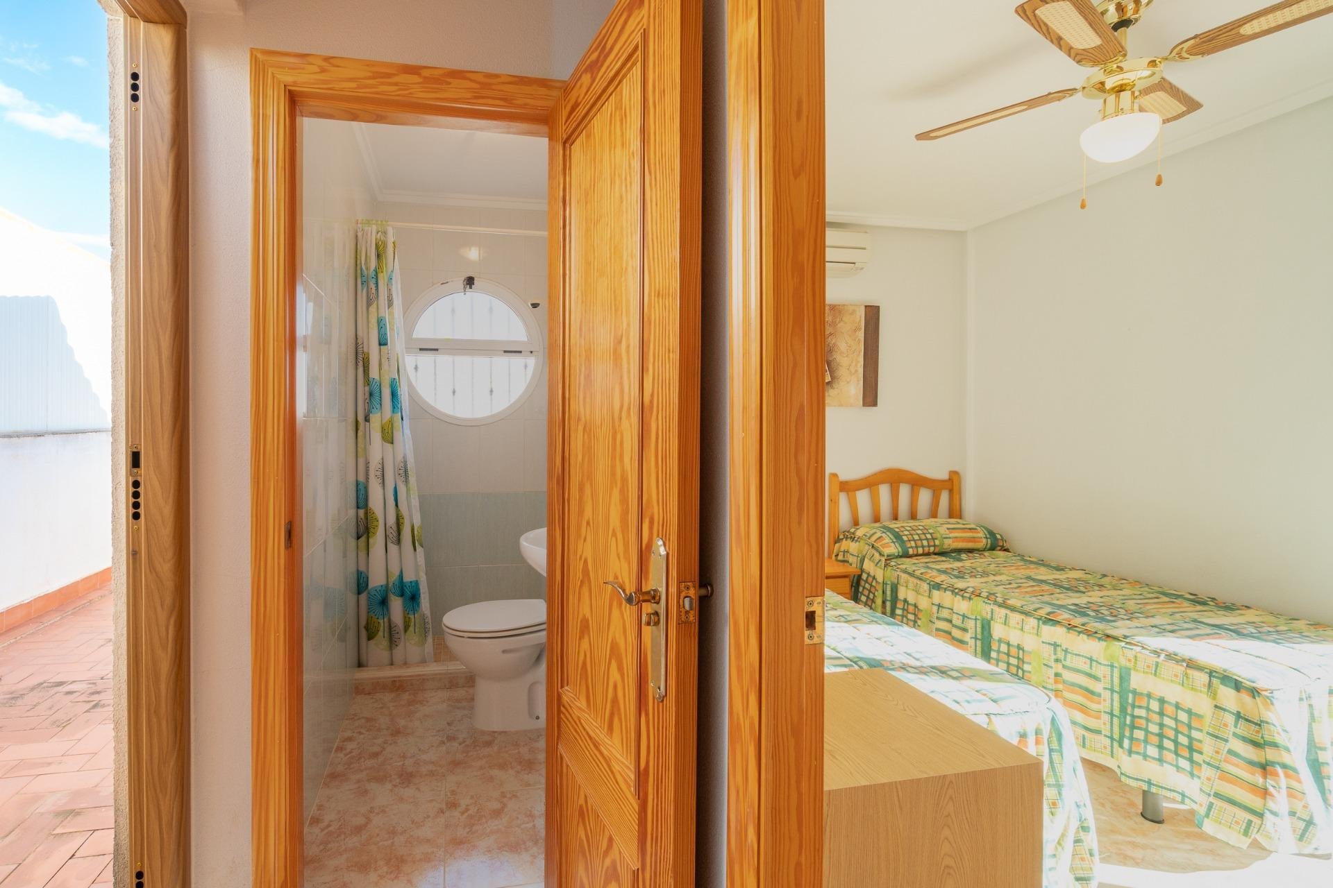Resale - Villa -
Orihuela Costa - Playa Flamenca