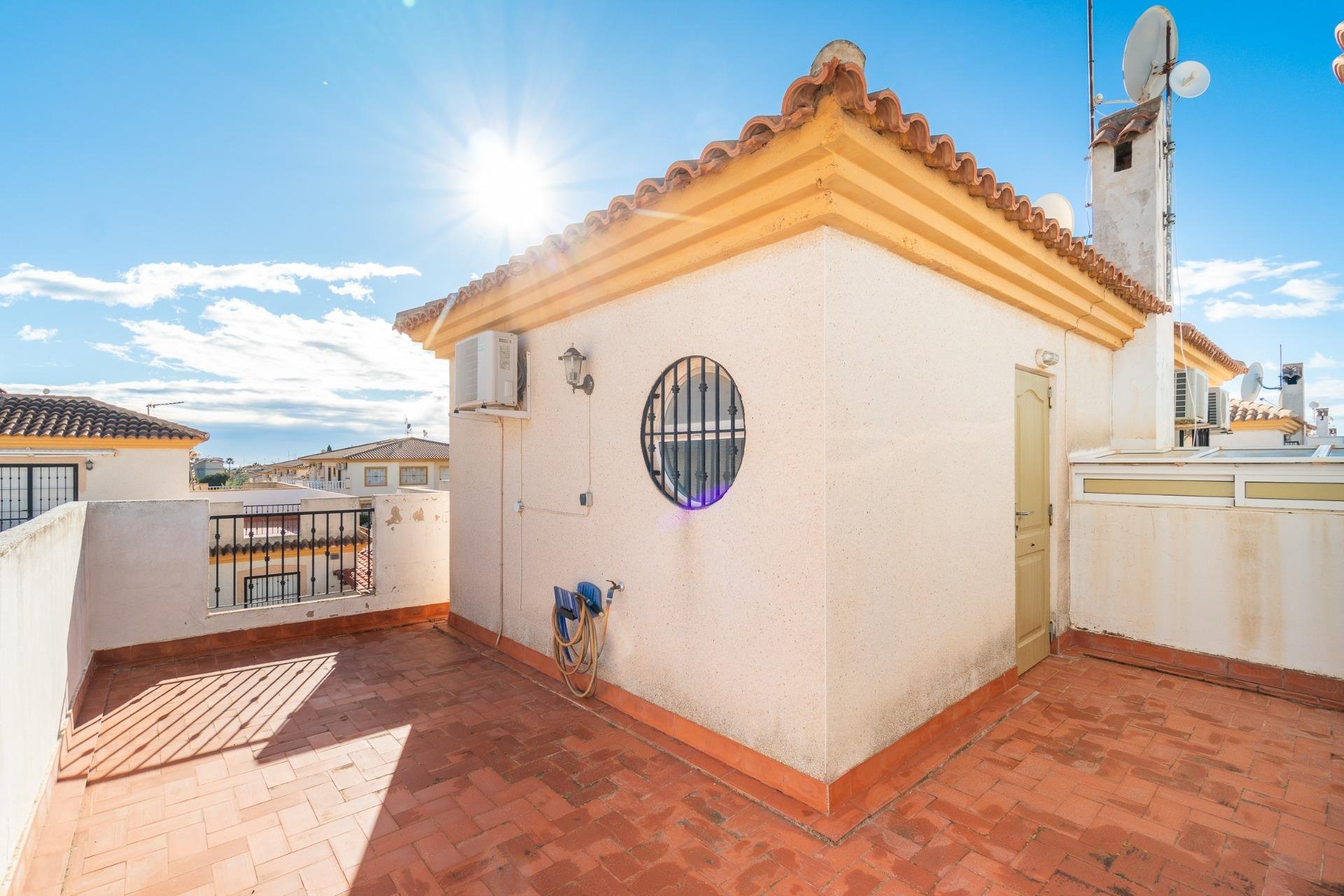 Resale - Villa -
Orihuela Costa - Playa Flamenca