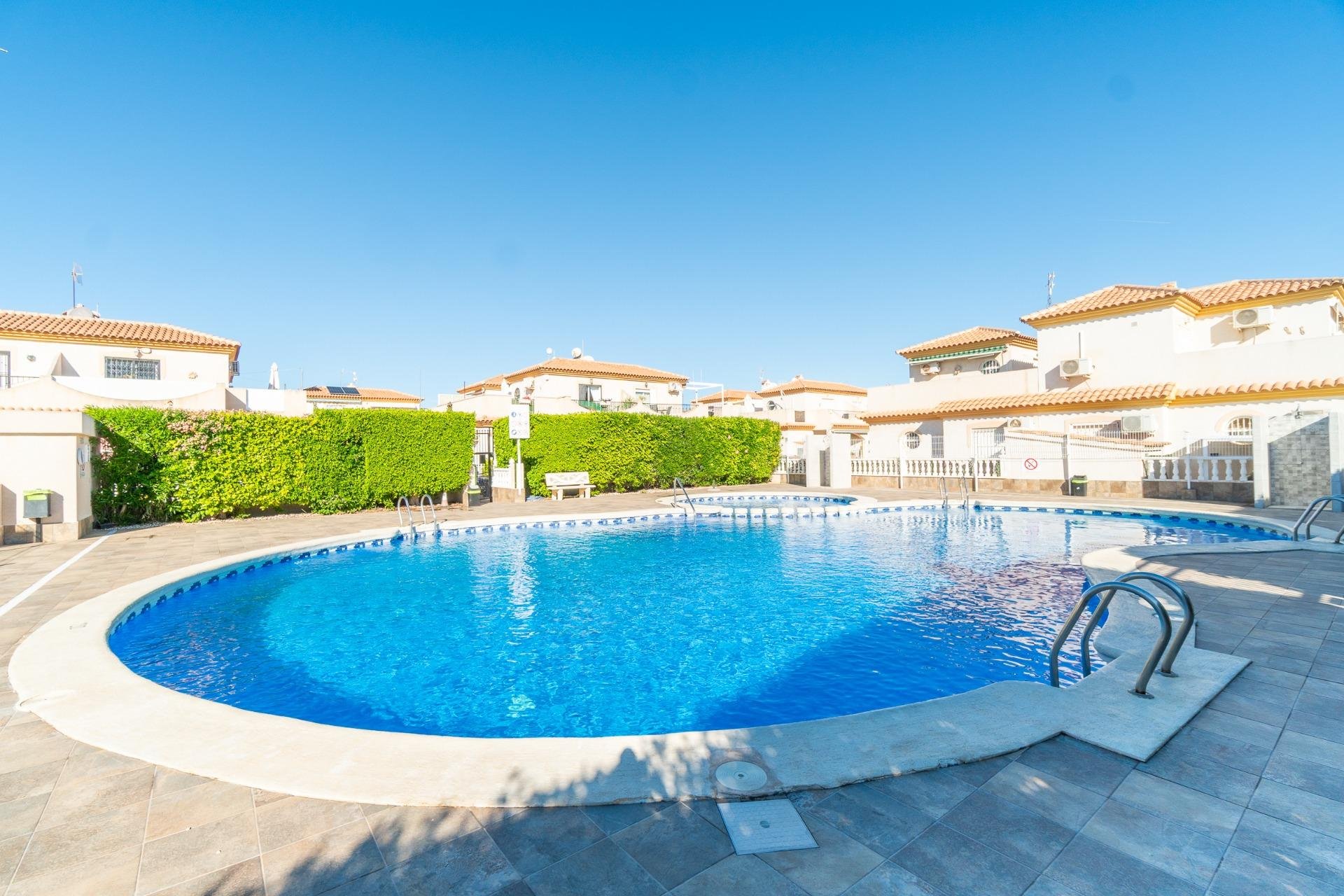 Resale - Villa -
Orihuela Costa - Playa Flamenca