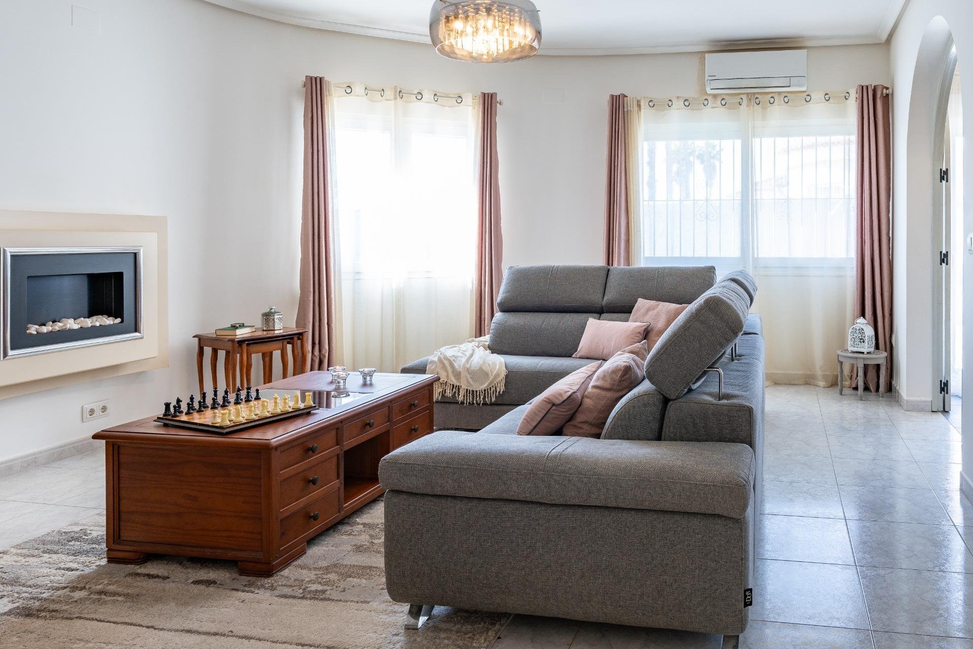 Resale - Villa -
Orihuela Costa - Playa Flamenca