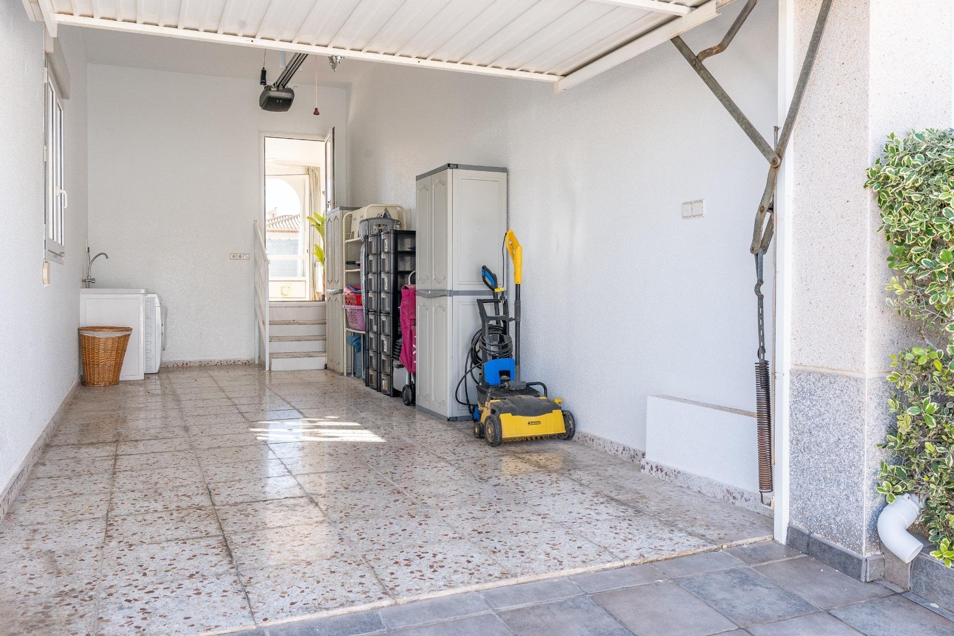 Resale - Villa -
Orihuela Costa - Playa Flamenca